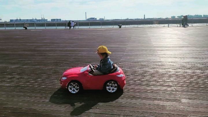 울산 언니오빠가 가고 와로움을 
달래주기 위해 오늘은 소은이차 드라이브🚘
날씨도 좋고 기분이도 좋고
쵝오~!!