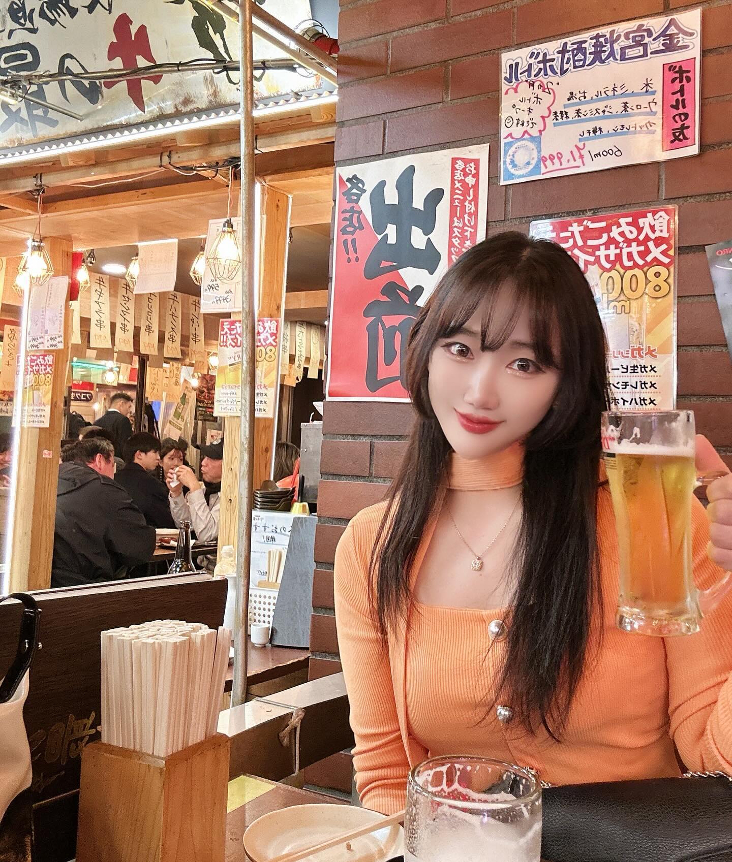 -

여행 다녀오면 정말 급살도 많이쪄서
얼굴 선도 흐트러지고
고된 일정에 피부도 더 예민해지는데다,
원래 얇은 머리카락이 
요즘 고데기에 아주 고문을 받다보니
더 힘없이 얇아져서 얼테기를 느끼던 요즘

예민한 피부와 두피관리 두가지를
한번에 잡을 수 있는 #선릉두피 #선릉탈모로 유명한
칼리아에 다녀왔어요!

줄기세포 관리로 머리속 두피에
각질이나 노페물을 깨끗히 해줘서
문제성 두피나 탈모에도 탁월하고,
리프팅과 주름관리를 한번에 해결해주는 
셀케어까지 해주고 나면
풀코스를 제대로 받은 기분이라 행복해요!

원장님이 굉장히 세심하시고 
친절히 설명해 주셔서 관리받는 내내
마음이 편했던 칼리아.

저처럼 얼테기 오신분들, 한번 가보시는게 어때요?:)
-

#선릉두피관리 #선릉두피 #강남탈모관리 #강남두피 #선릉탈모 #선릉두피스케일링 #삼성두피 #삼성탈모 #대치탈모 #대치동칼리아