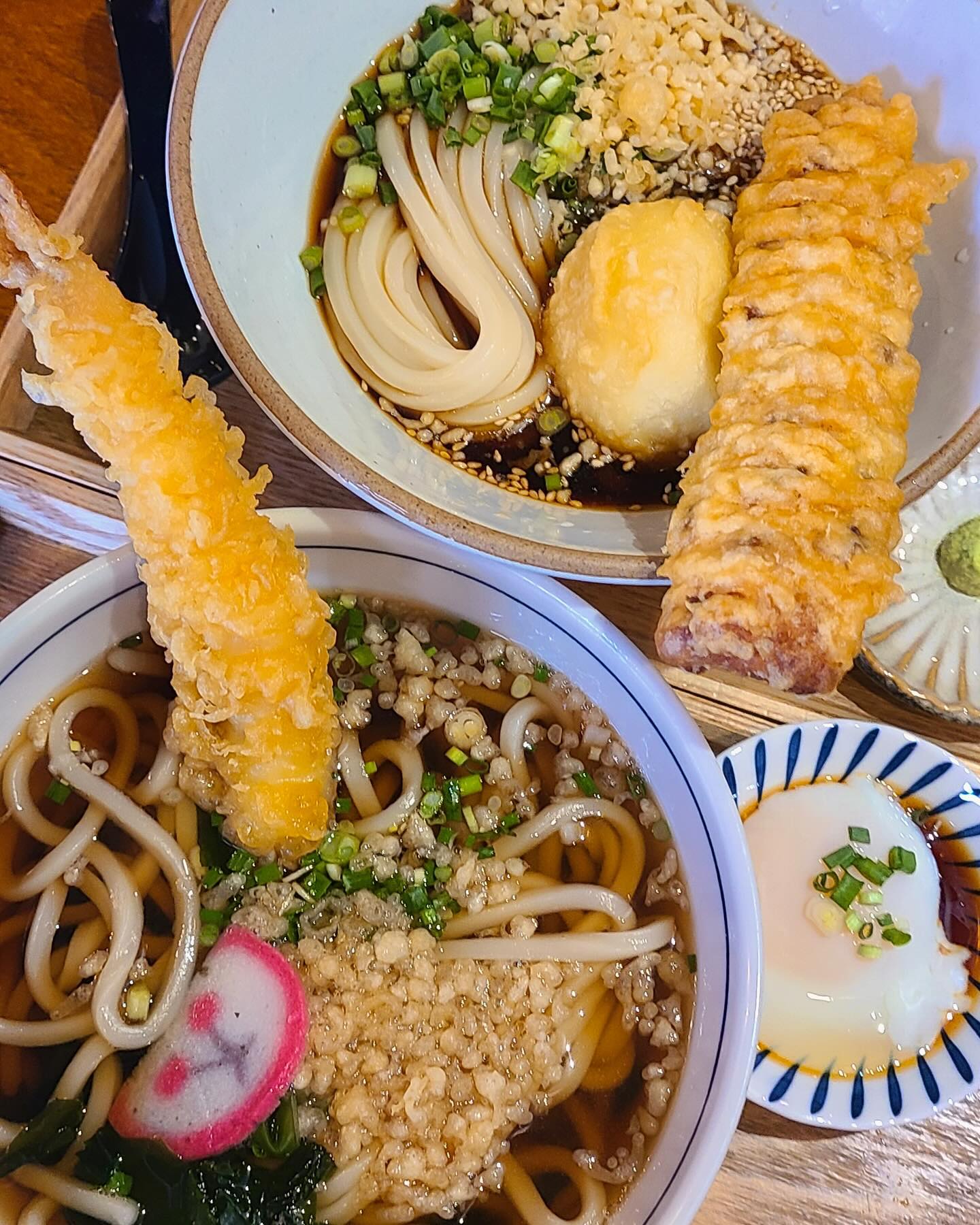 🧂면장우동
일본정통우동을 맛볼 수 있는 쌍문동 맛집!

어묵튀김과 반숙튀김이 들어간 차가운 우동 치쿠타마텐 붓가께와 새우튀김이 들어간 따뜻한 우동 에비가께를 먹었어요. 면이 엄청 쫄깃하고 쯔유랑도 잘 어울려 맛있어요. 사장님이 직접 면을 뽑으셔서 그런지 면발이 탱글쫄깃한게 이 집의 특징입니다. 새우튀김과 어묵튀김이 정말 맛있었어요. 혼밥, 혼술, 데이트 모두 하기 좋아요👍🏻

서울 도봉구 도봉로118길 10

#우동 #붓가케우동 #자루소바 #일본우동 #일본 #쌍문 #쌍문맛집 #쌍문역맛집 #쌍리단길 #쌍리단길맛집 #도봉구맛집 #강북구맛집 #도봉구데이트 #쌍문동맛집 #먹스타그램 #먹팔맞팔 #먹스타