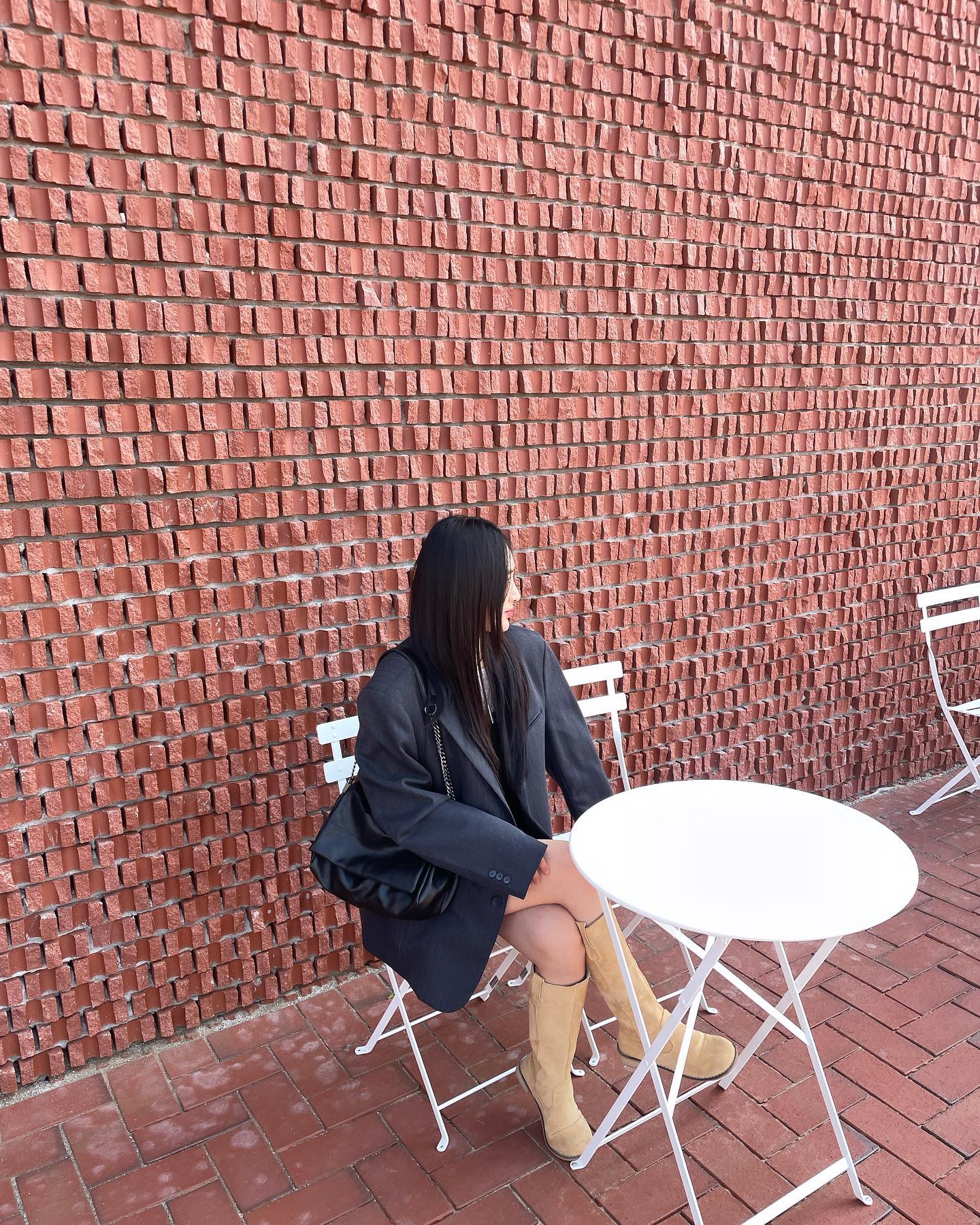 오랜만에 박됴자 사진 가득 💖
나이먹으니까 박노을이랑 데이또 재미따
날씨 짱좋은 요즘 일째구싶다앙 히히