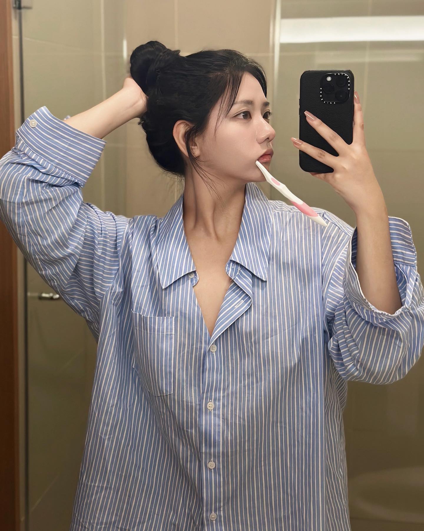 ☁️
.
.
.
.
.
.
#데일리 #셀피 #셀스타그램 #서울 #청담 #압구정 #팔로우 #맞팔 #좋아요 #daliy #selfie #selstagram #ffff #likesforlike #like #f4follow
