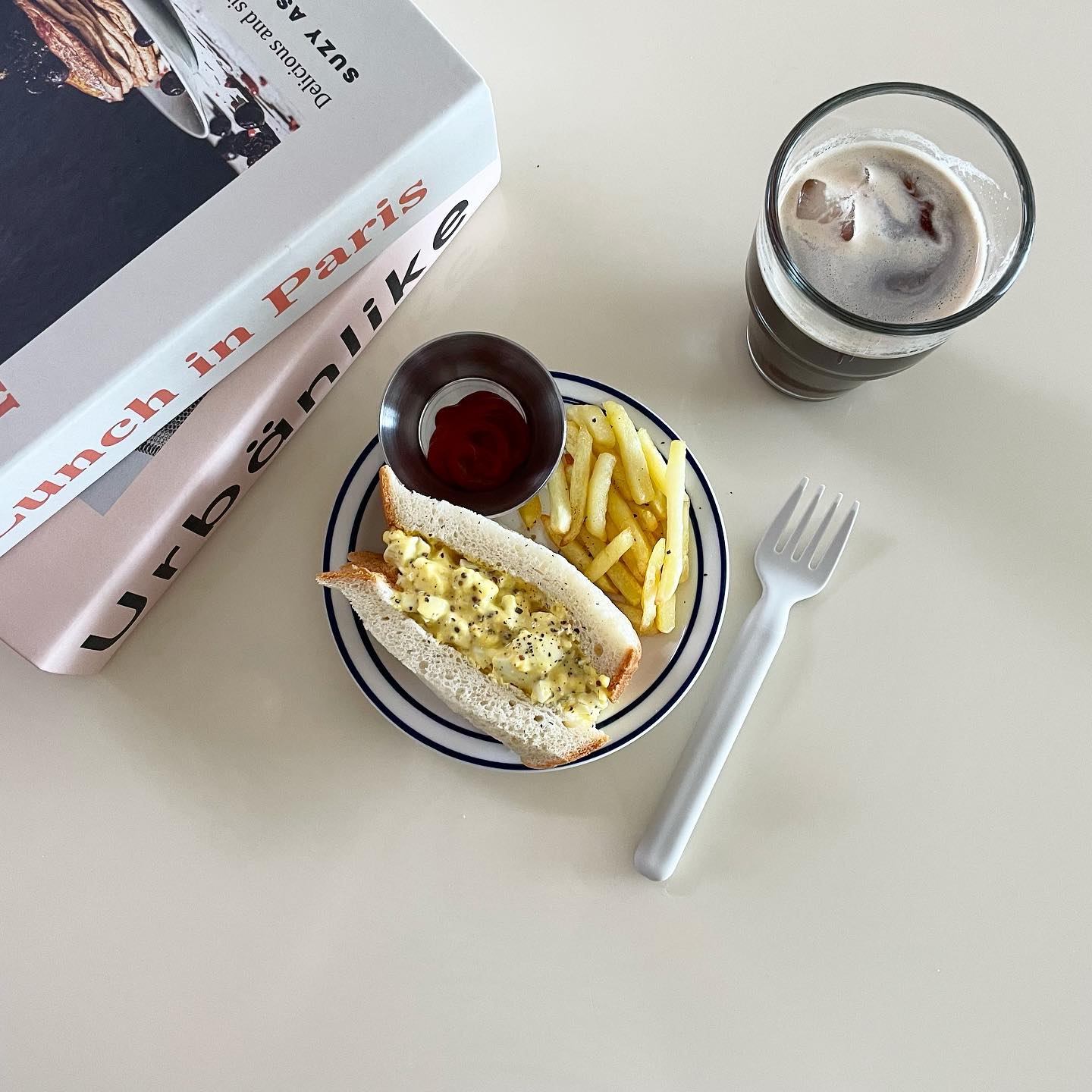 오늘은 달걀샌드휘치🥚 계란 샌디치는 맛없없인뎅 감튀🍟 굽굽해서 먹으니 더 마딛땅😌

#홈브런치그램 #홈브런치 #홈샌디치 #계란샌디치 #달걀샌드위치 #홈카페 #홈카페그램 #샌디치맛집 #등원후자유시간✌🏻️ #둘째깨기전에후다닥 #남매맘 #육아일상 #열육중이라고생색내기 #홈브런치맞팔 #맞팔은댓글