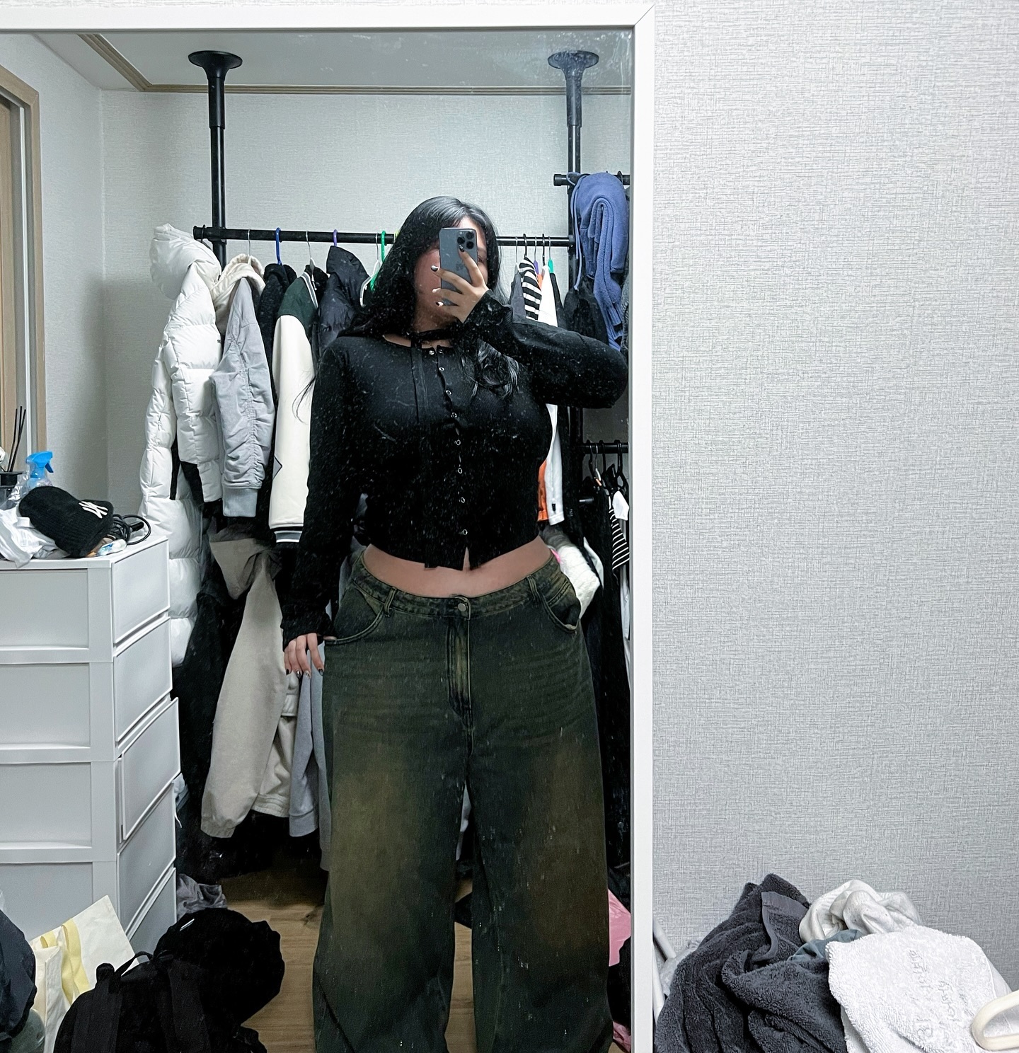 🇯🇵 여행은 다녀왔지만 사진 안 남긴 여성 나야 나 
방구석 피팅으로 채우기 🥲