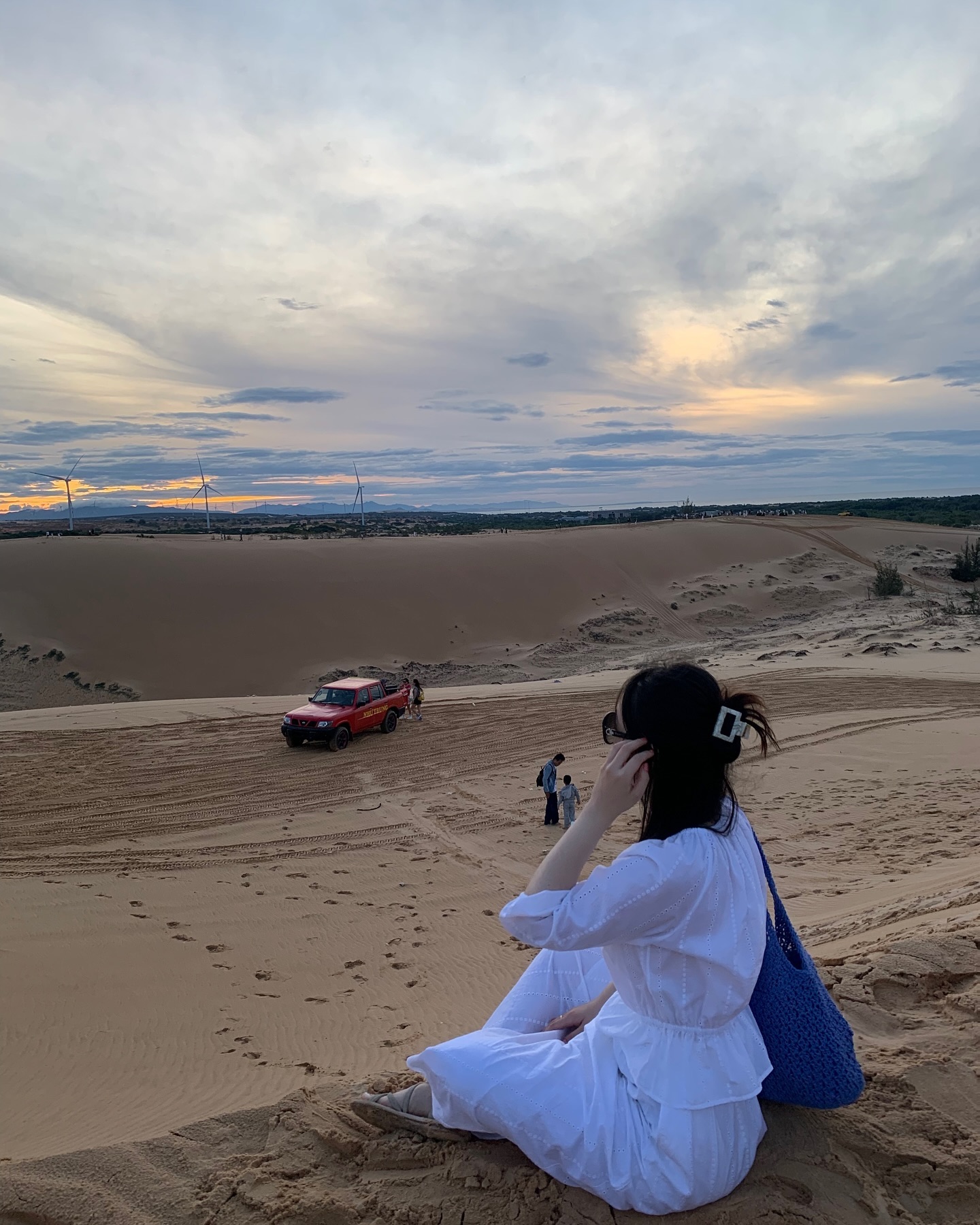 지프 기사님이 지각해서 가는 길에 일출을 봤지만 진짜 제일 재밌었다🏜️🐫🌵
