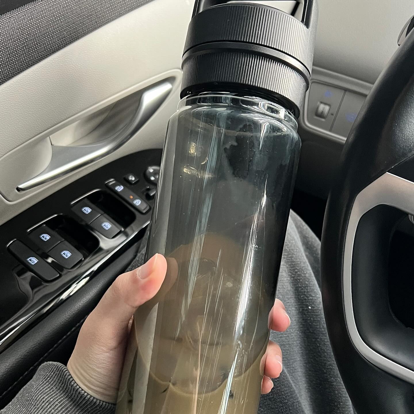 일회용품 줄이기 노력해요 ! 
Let's try to reduce disposable products.