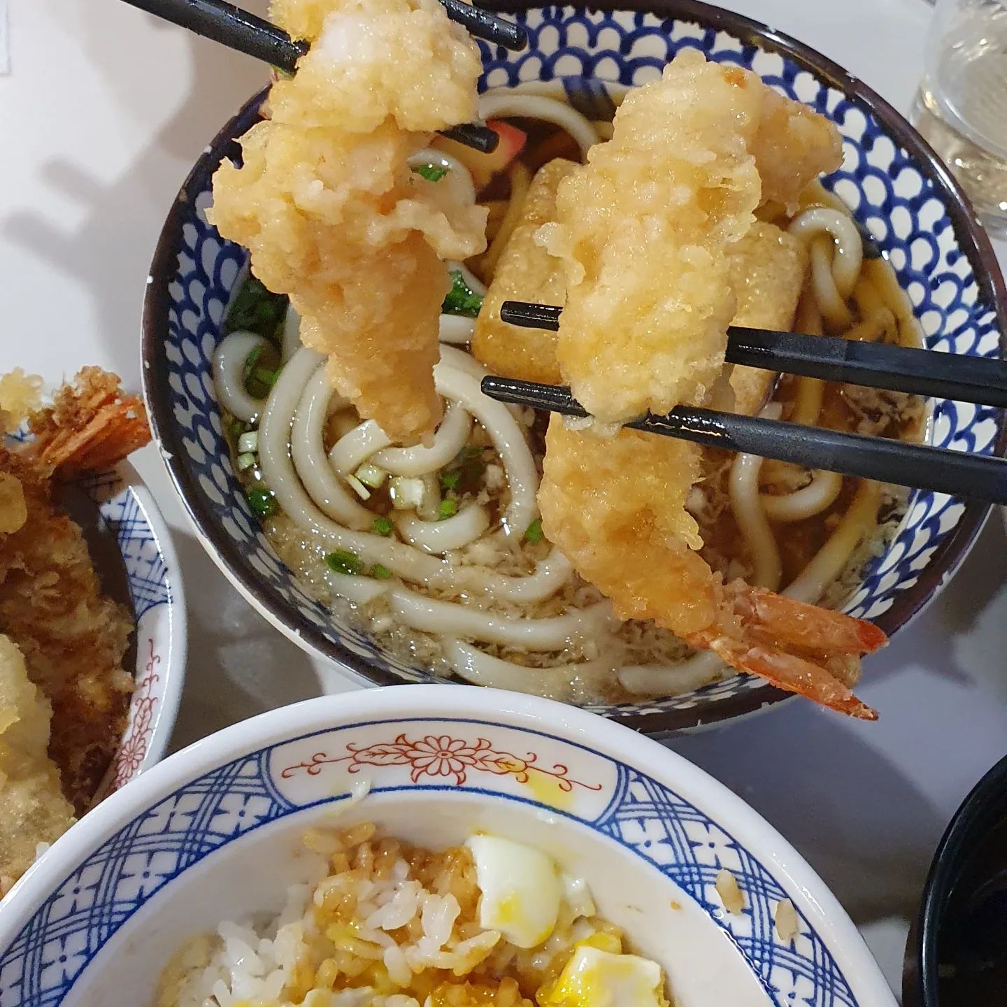 #협찬  온센 성수점
맛있는 텐동과 온센 우동
너무 맛있어요!!

성수동 나들이 같다가 촐촐해서 들린 온센 성수점 
5시 브레이크 타임 끝나면 
맛있는 성수 텐동 맛집 온센 성수에서
바삭하고 맛있게 식사할 수 있어요.

일본 여행 갔을 때 먹어 본 텐동 맛집 생각나네요!!

맛있어요!!

#성수맛집
#온센텐동