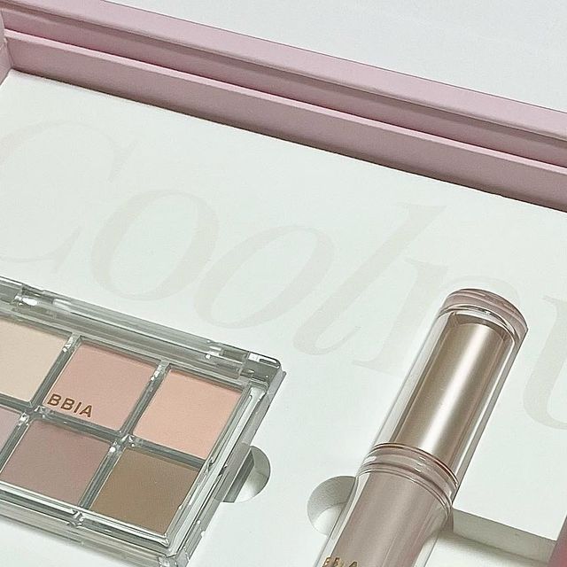 🧡 on Instagram: "#제품제공 쿨톤을 위한 에디션 출시!!💗💗 쿨톤 감별사이자 전문 퍼스널 컬러 컨설턴트 ‘먼지나방’ 님과 함께 공동개발한 에디션이에요! 여쿨로 알고 있던 제가 이번 기