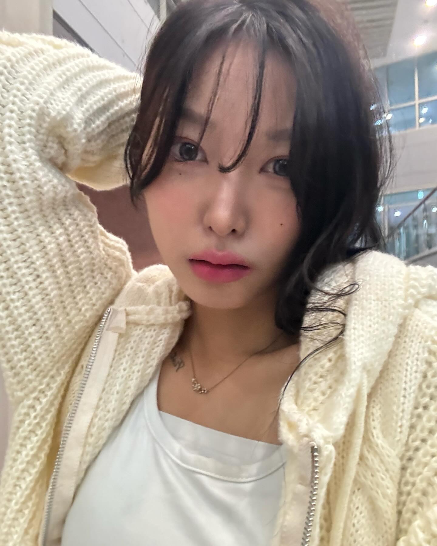 새벽 5시 오비스홀은
왕 춥고
왕 조용하고
왕 큰 쥐가 있다🐀