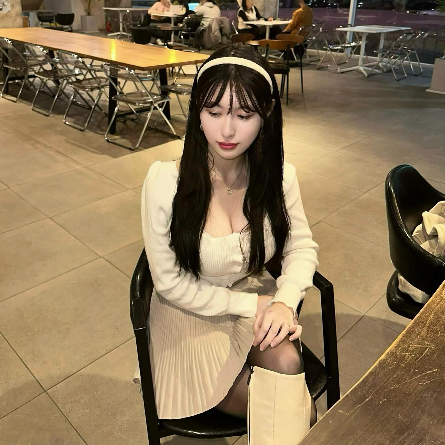 요즘 날씨 너무 좋잖아〰️🤍
추운 거 시러😖
