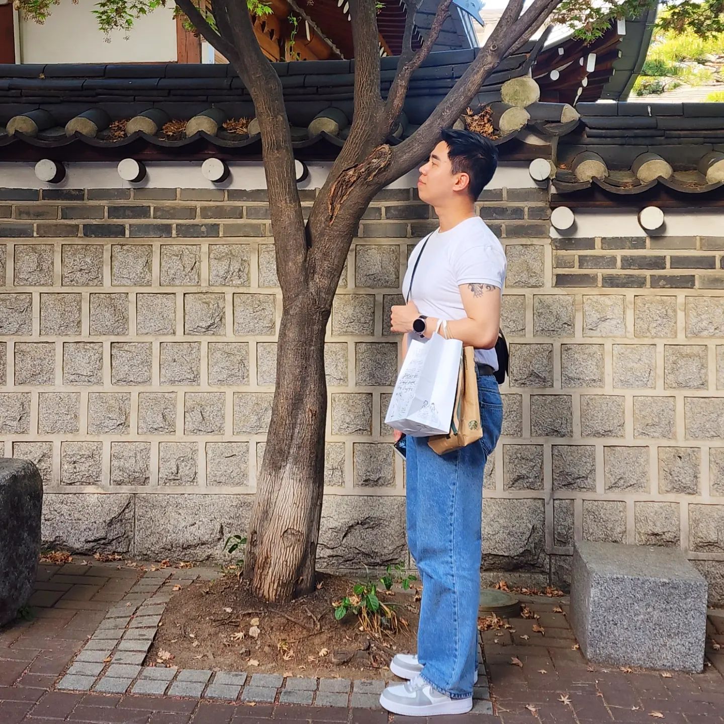 봄이 오지도 않았는데 벌써 여름 😓 
낡은이들과 함께 정처없는 투어