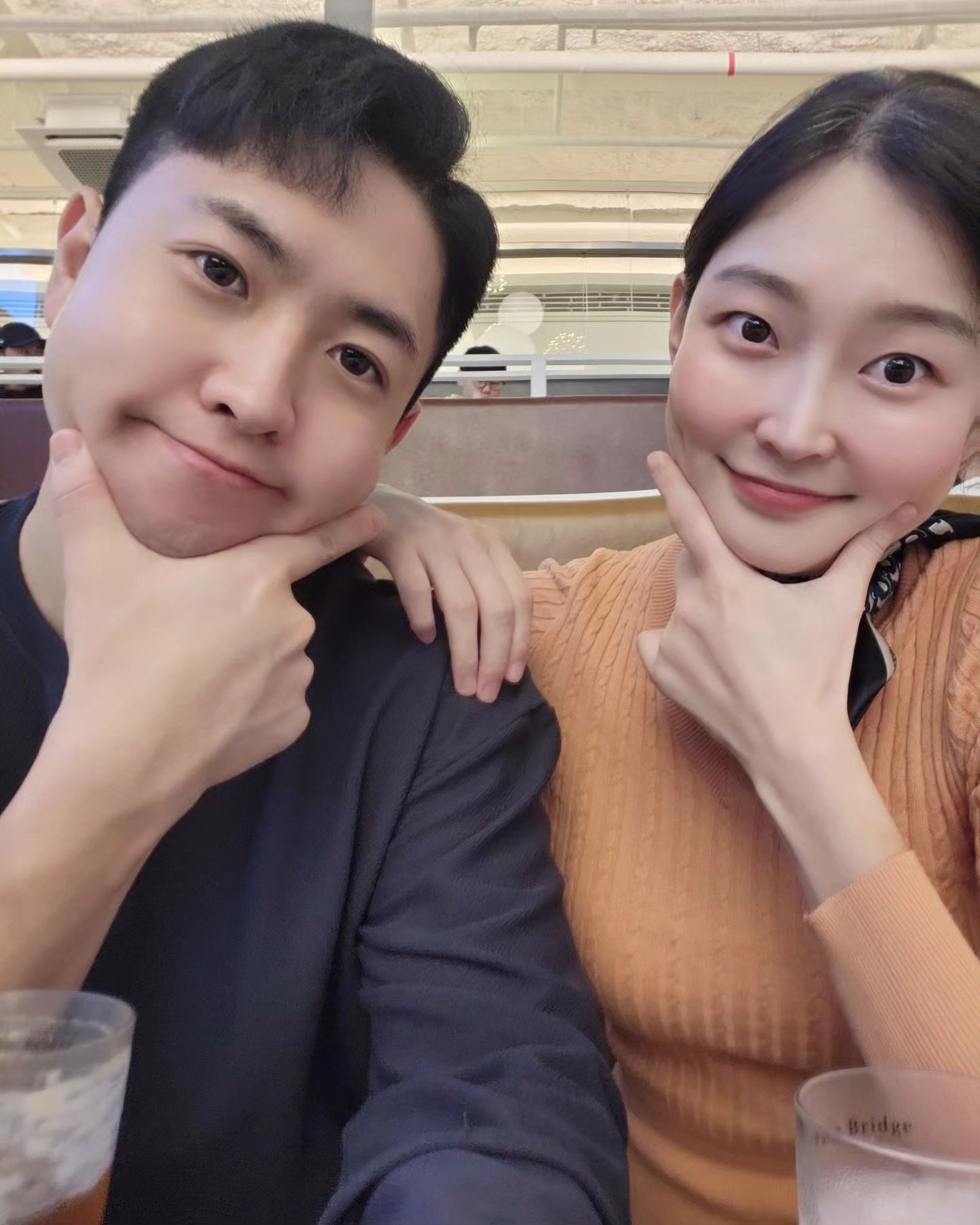 아빠랑 같이 있으니
폭풍태동하는 수달이랑🦦
#포천고모리카페 #팜브릿지

이제 안정기라지만
여전히 잘 있는지 걱정
태동이 조금만 줄어들면
괜히 불안🥲

건강하자 우리아가 #23주기록