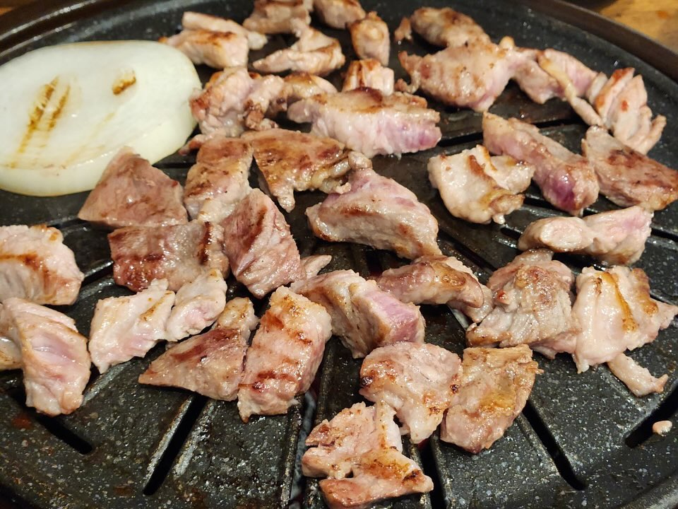 #용산역맛집 최가네숯불구이
드래곤힐스파 근처에있는 찐 맛집
숯불에 굽는 이베리코 최고!
이베리코 모듬 450g 이랑 된장찌개 시켜먹었는데 계란찜이 서비스로!!!!
.
.
#용산맛집 #신용산역맛집 #드래곤힐스파 #용산역 #용산아이파크몰 #용산회식 #용산역회식 #용산고기집 #용산역고기집 #드래곤시티 #용산데이트 #신용산맛집 #신용산고기집 #용산최가네숯불구이 #최가네숯불구이