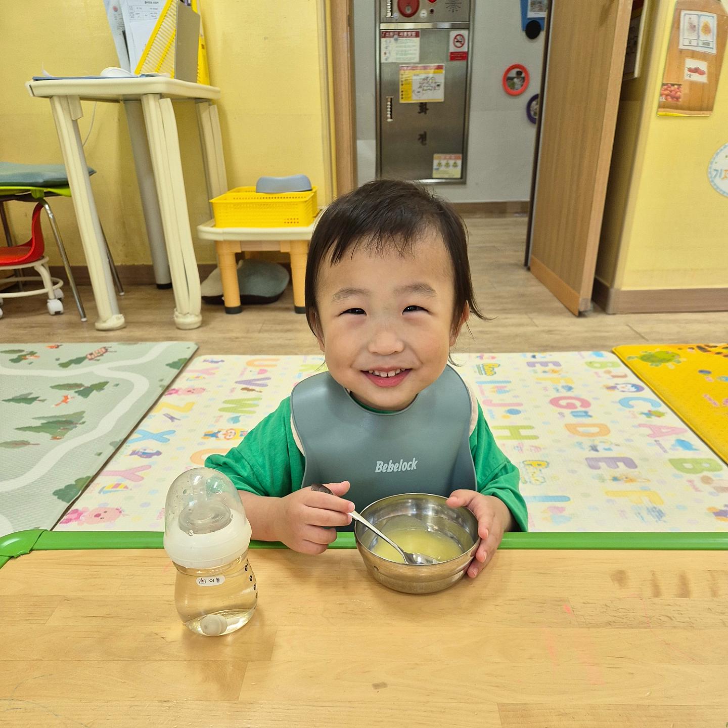 🫶🏻

늘이의 슬기로운 얼집생활
오전간식 중 최애 옥수수스프🌽
맛있게 먹고 건강하게 쑥쑥 자라자
#멋진아들 #27개월아들 #이늘