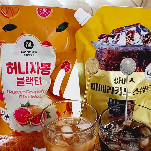 베리자몽🍓🍊 on Instagram: "#광고 여름이니까~#맥널티 #아메리카노스위트 매일매일 사먹는 #편의점커피 🥤를 #1리터 #대용량 #파우치 로 집에서 완전 초 간편하게~ 내가 마시고싶은 만큼 따