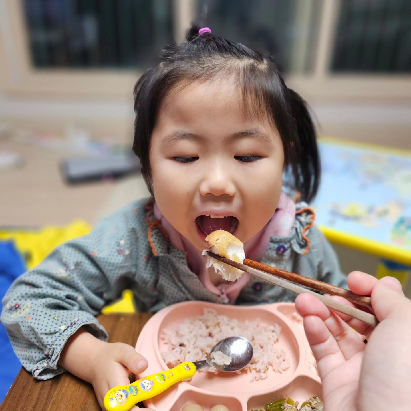 오랜만억 생선반찬
잘 먹는구먼!

#생선반찬 #오늘의저녁
