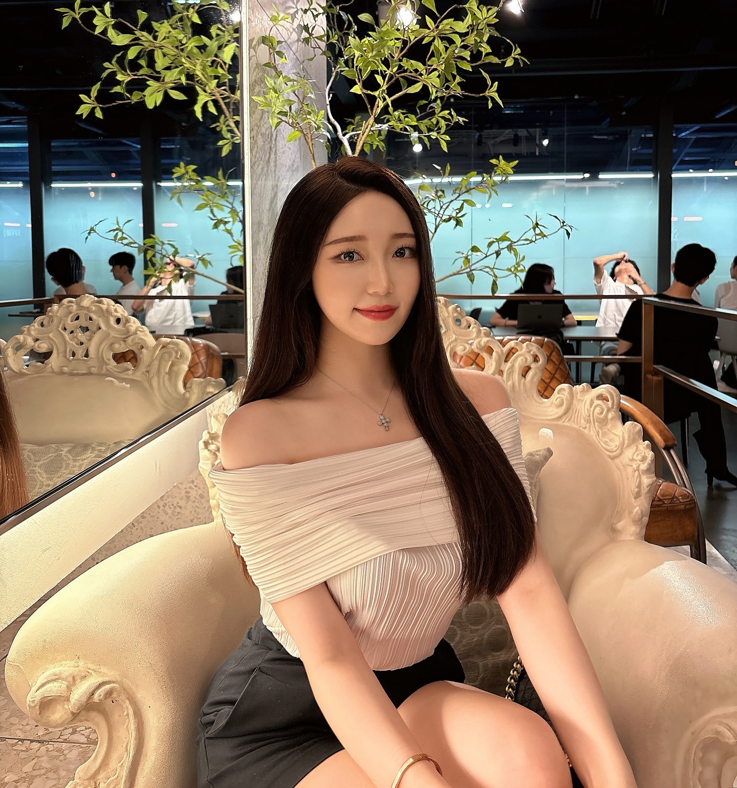 골라준걸로 프사할게☁️