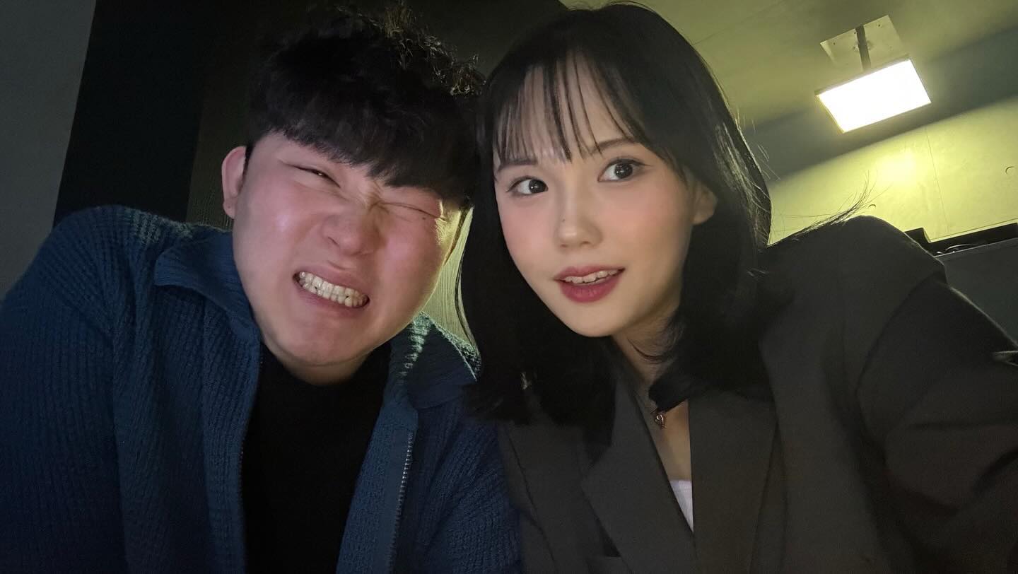 오빠는 5년동안 똑같은 포즈👍🏻