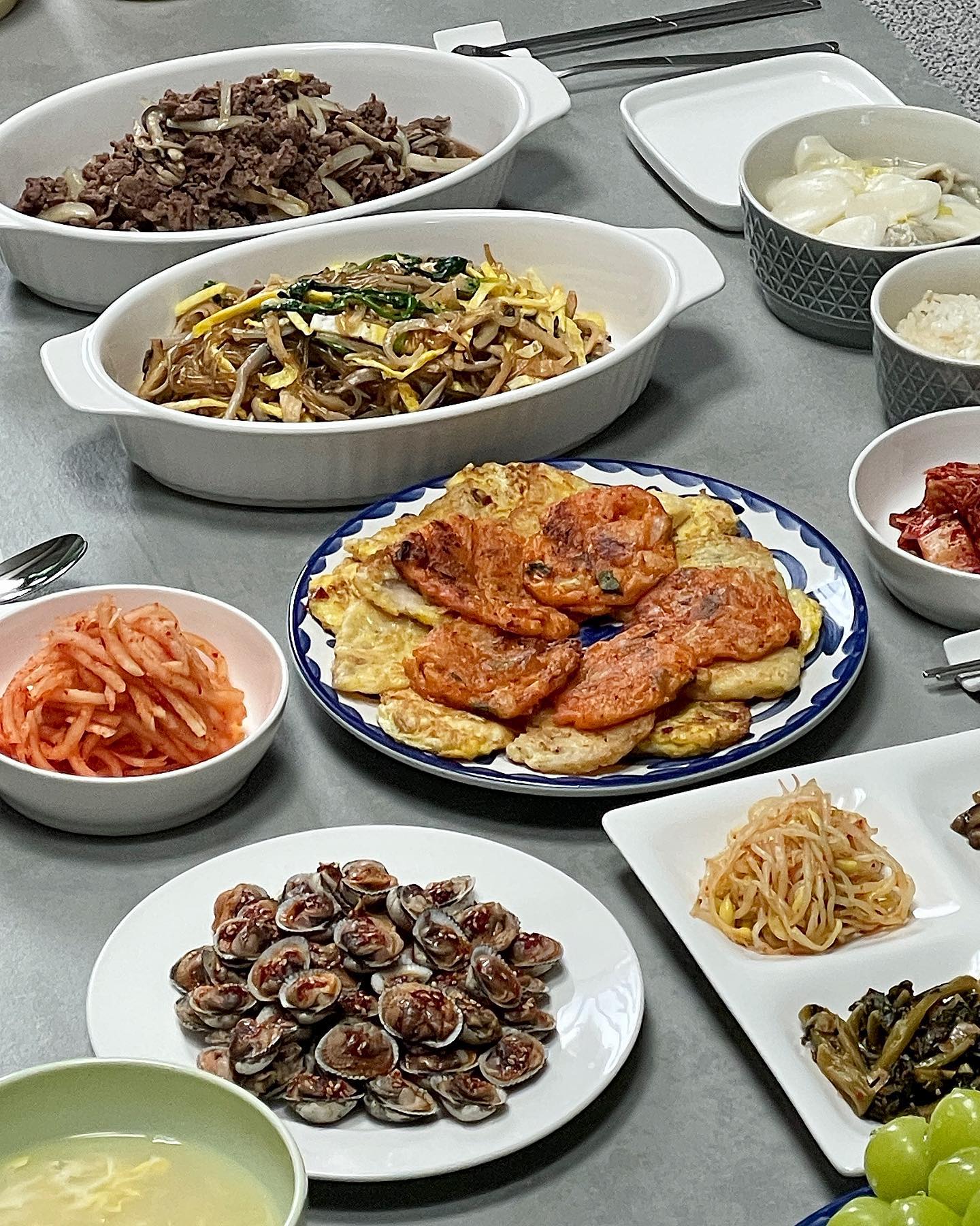 #설날 #설날음식 
_
설날 #집밥 한 상🍚🥄
맛있게 잘 먹었습니다!