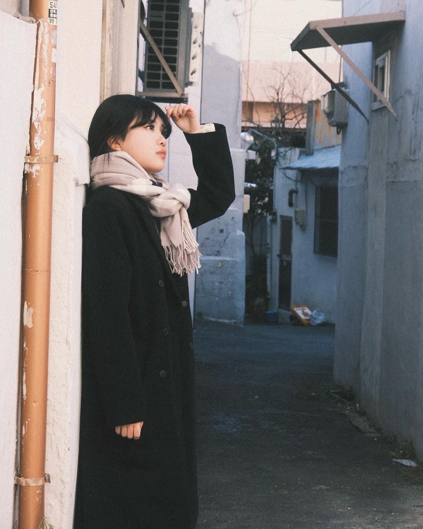 겨울 새벽 공기를 아시나요?제가 어릴 때부터 사랑하던 시간대에요🤍
•
•
•
go.docu #스냅사진 #부산스냅 #일상스냅 #빈티지스냅 #겨울스냅 #스냅 #스냅촬영 #길거리스냅 #코트 #머플러 #목도리 #전포 #전포동