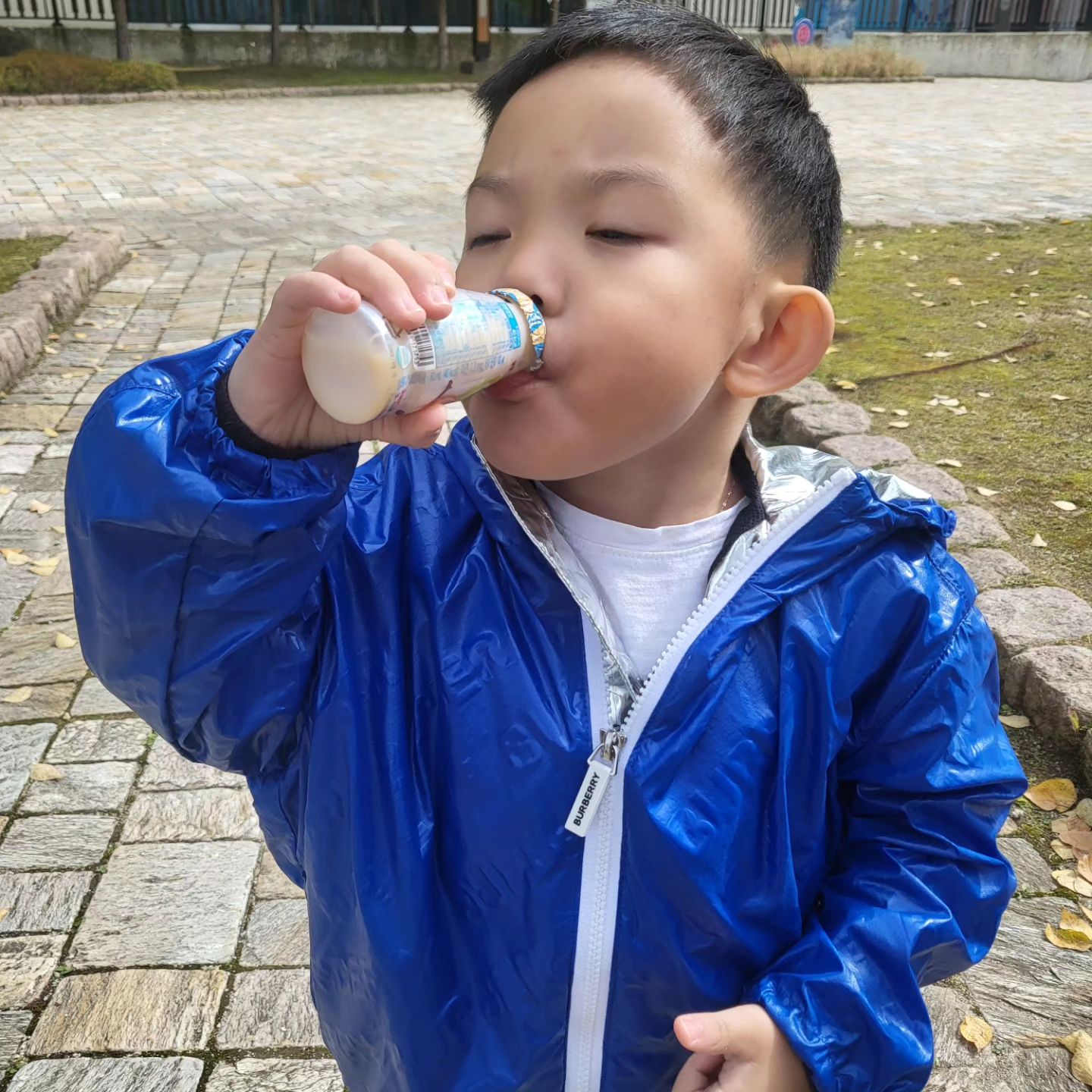 집에가다 끌려온 하이원인데 생각보다 놀게 많아 또 열심히 최선을 다해 노는중 마지막은 우리 재윤이 놀다 지쳐 튜브에서 잠듬 🥲
#정선여행