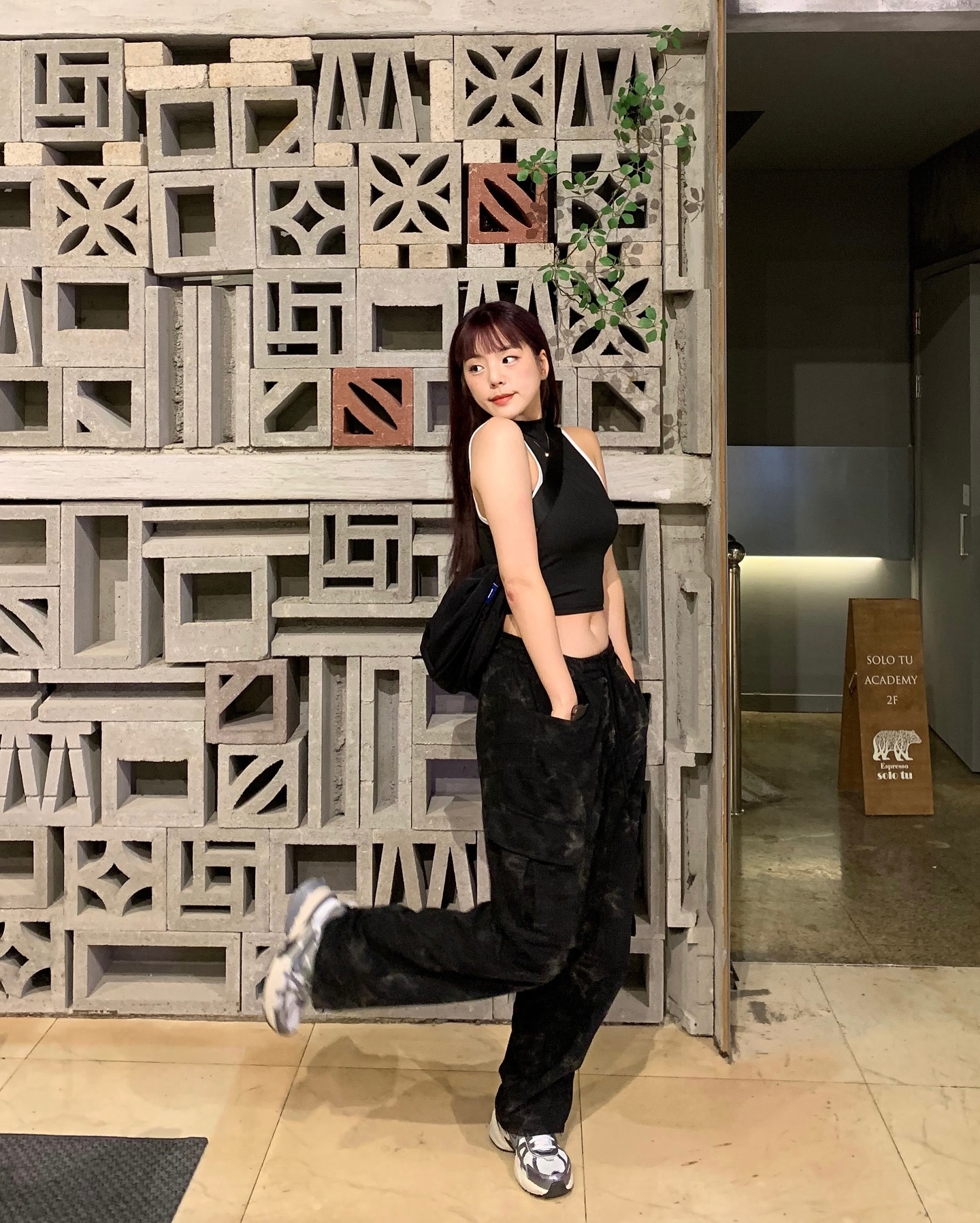 요즘 핫한 브랜드라해서 그중에 마음에드는 카고바지를 입고 에스프레소바에 다녀왔습니다요오-!
⠀ 
⠀ 
discodonut_official discodonut_daily #디스코도넛 #discodonut #ディスコドナッツ
