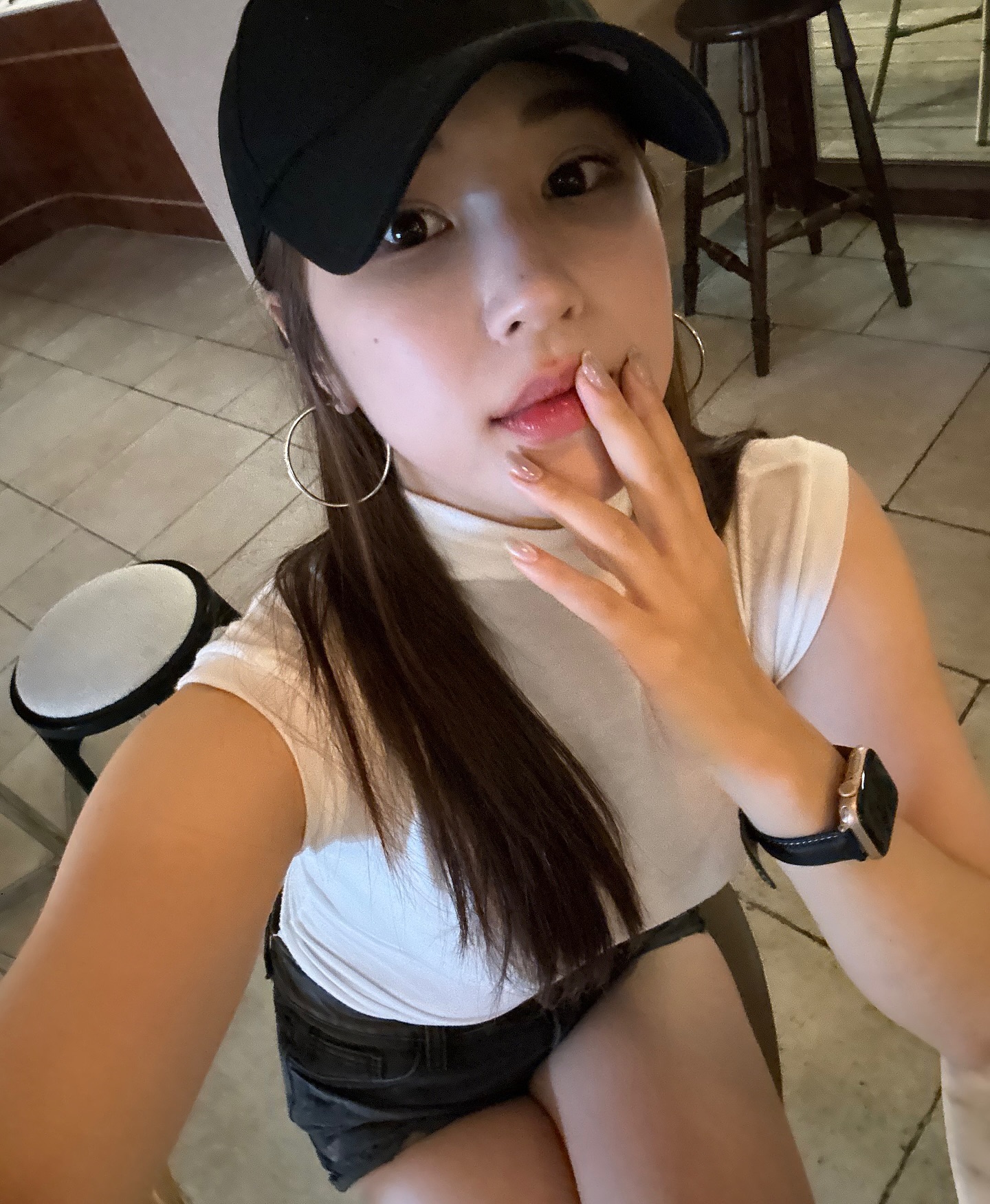 🚨#여름
삐뽀삐뽀 생존신고
부산은 너무 핫ㅇ한거 같아요 ㅋ.ㅋ(부산사람)
🔥
요즘 여름이라 돌아다녔더니 살이 까맣게 탔는데 
이왕 이렇게 된거 광안리에 빠지고 모래사장에 누워있고 싶네요 
ㅇㅅㅇ