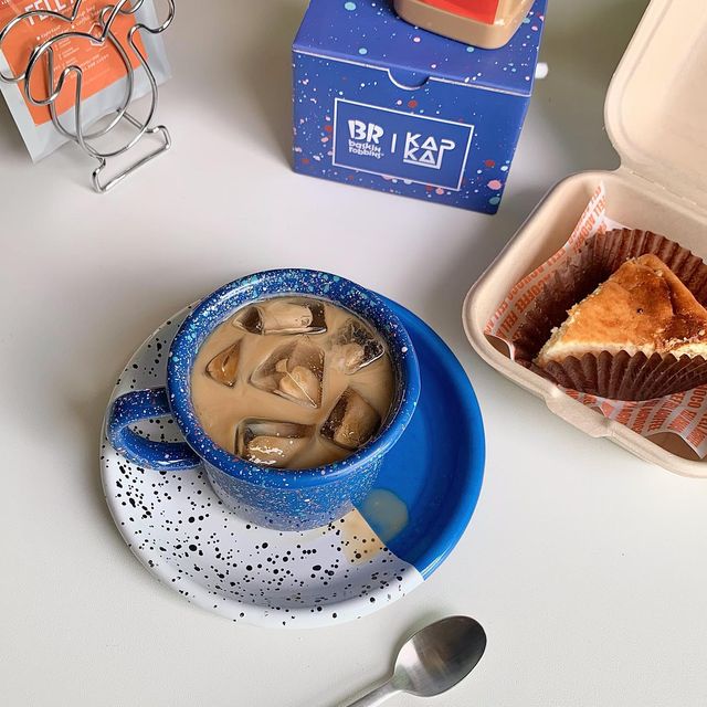 sᴛᴇʟʟᴀ ᴋɪᴍ ✨ on Instagram: ". 어제 저녁 너무너무 먹고 싶었던 바스크 치즈케익을 꾹 참고 오늘 매장 오픈하자마자 시켜버렸다. 아침까지 잘 참은 나 자신 칭찬해 :) 치즈케익은 역시 대