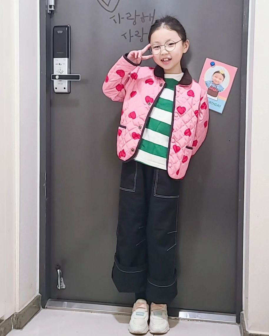 #등교완료✌ 
이쁜 내시끼 :)
드디어 금요일이다아😍
오늘은 신나게 놀아보쟈아

#빠잇
