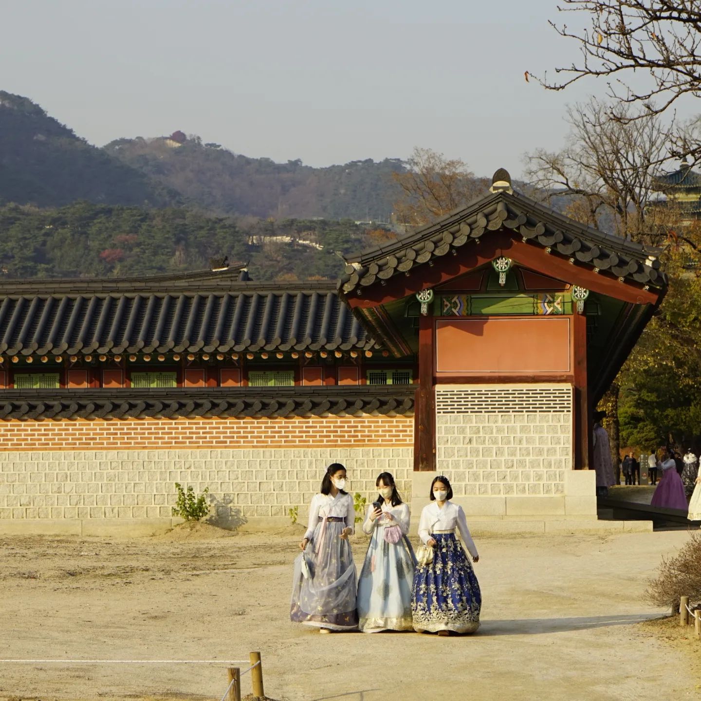 .
.
.
.
.
#photooftheday #photographers #photo #photogram #photoshop #hanbokkorea #hanbokdress #hanbok #hanbokhanbok