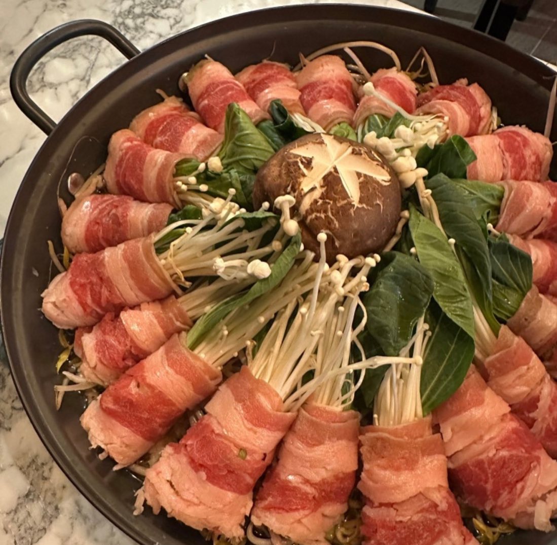 #협찬 #유료광고 

성대 맛집 “율전동”

동네이름 아니구 가게 이름이 <율전동> 마쟈요 ••!!

기본 안주로 두부김치나오는 가성비 맛집🔥

#협찬 #율전동맛집 #율전동 #맛집 #맛집추천 #성대 #성대맛집 #성균관대 #성대역맛집 #율전동주점 #안주맛집 #안주추천 #저렴한 #안주 #안주스타그램