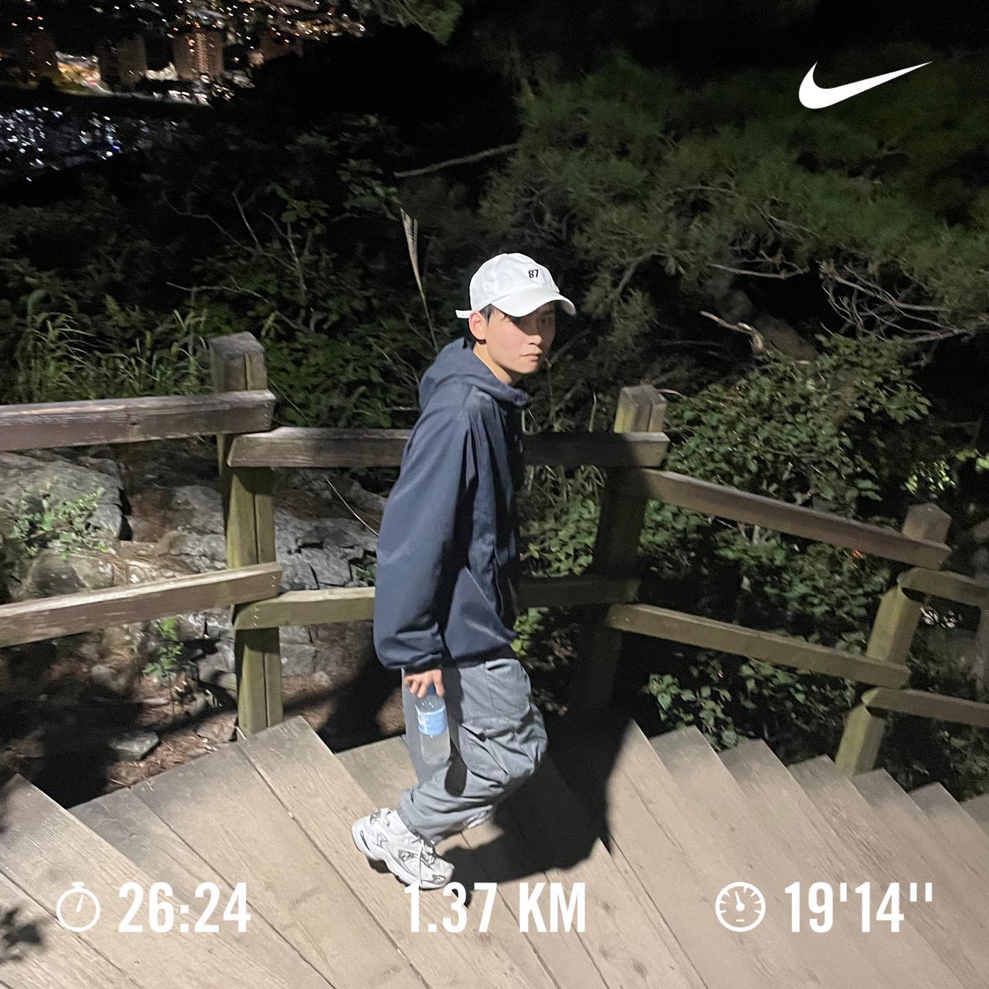 8년만에 만난 친구와 앞산 등산
혼자왔으면 40분도 넘게 걸렸을 예정🥵
정상은 언제 가보나~

#대구 #앞산 #등산 #나이키런 #저질체력