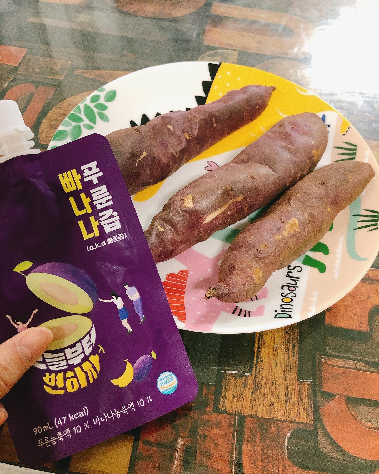 #할인구매 balanceddietlab_official #빠나나푸룬즙 #변비탈출
간편하게 먹기 좋고
바나나가 있어서 달게 먹을수있고
아이도 잘먹고
푸룬으로 장생각까지 고려한 즙이라
좋았어요! 양만 많았으면!
 #신상품나왔을땐 #해독주스 #푸룬즙 #08L #푸룬주스
