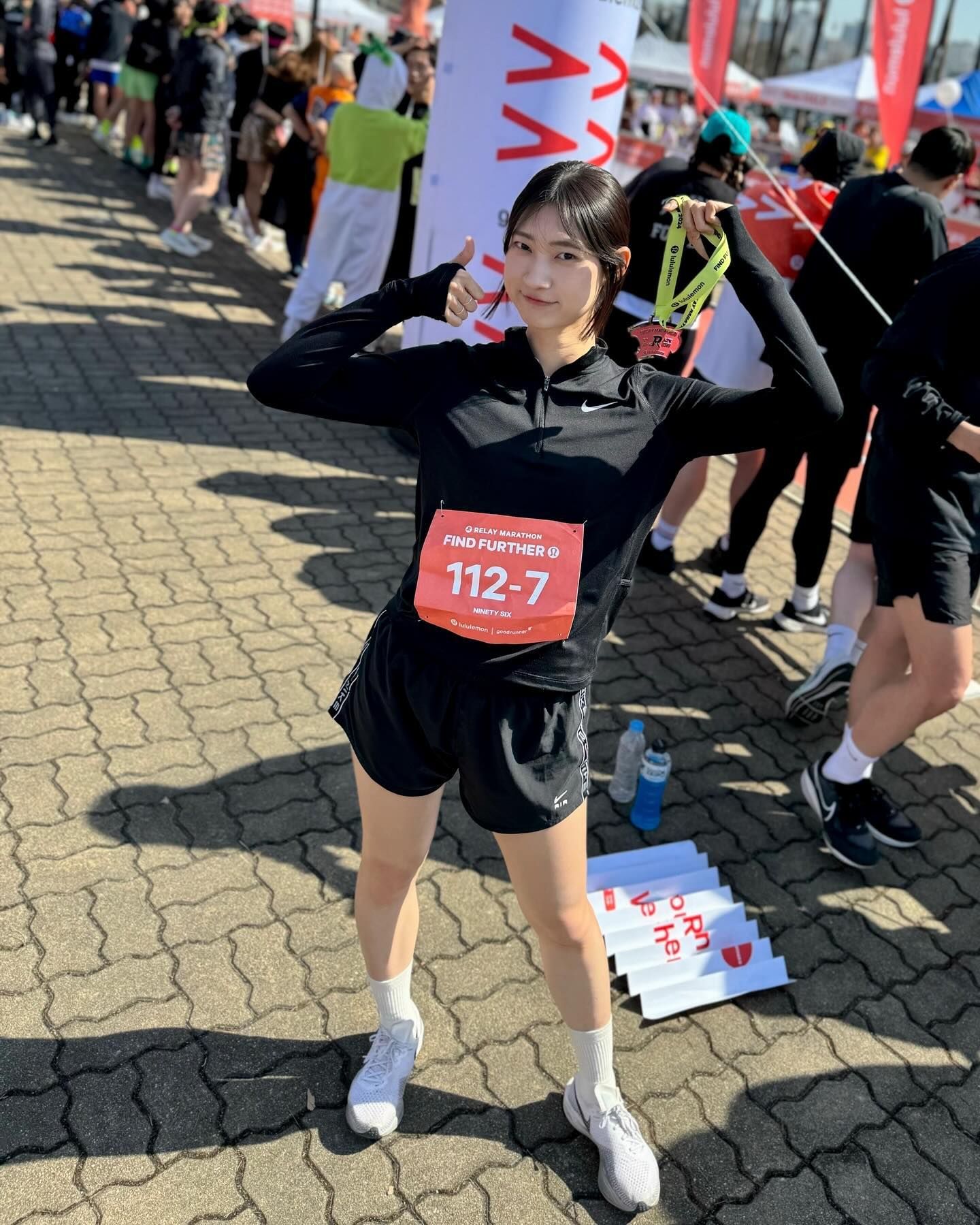 #홍run 도파민 2000% 🏃🏃‍♀️🏃‍♂️💫
피니셔로 들어가겠다고 까불었다가 눈물이 좌르륵🥹
마지막에 함께 해준 우리팀 넘 고맙습니다🫶

➖
relay_marathon
lululemonkr
96runners

➖
📸🙇‍♀️
chan_shot run_bell happy_run77 
#굿러너릴레이마마라톤 #굿러너 #러닝