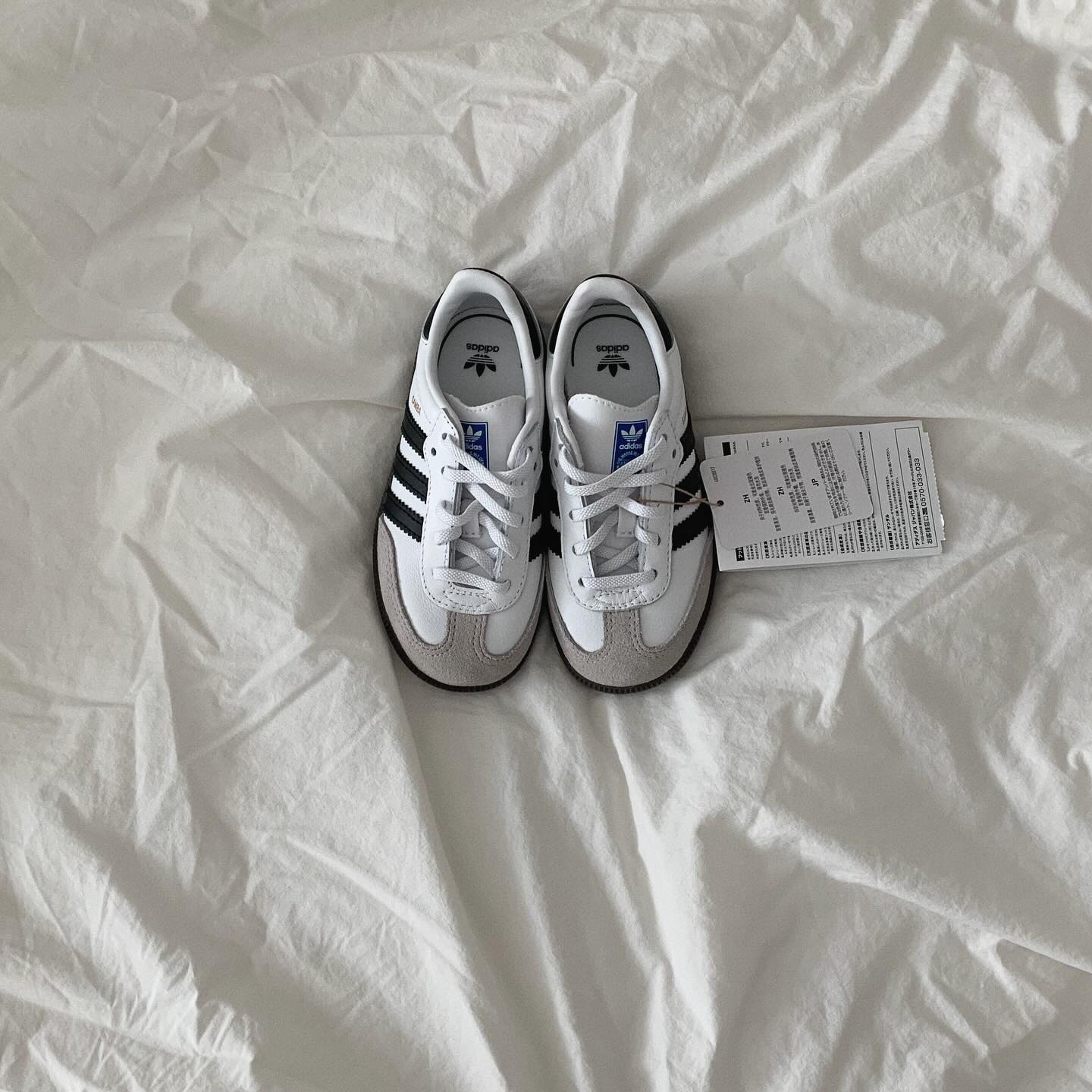 뭐든 잘 사주는 이모는 체고🤍

⠀
⠀
⠀
⠀
#adidas#삼바키즈