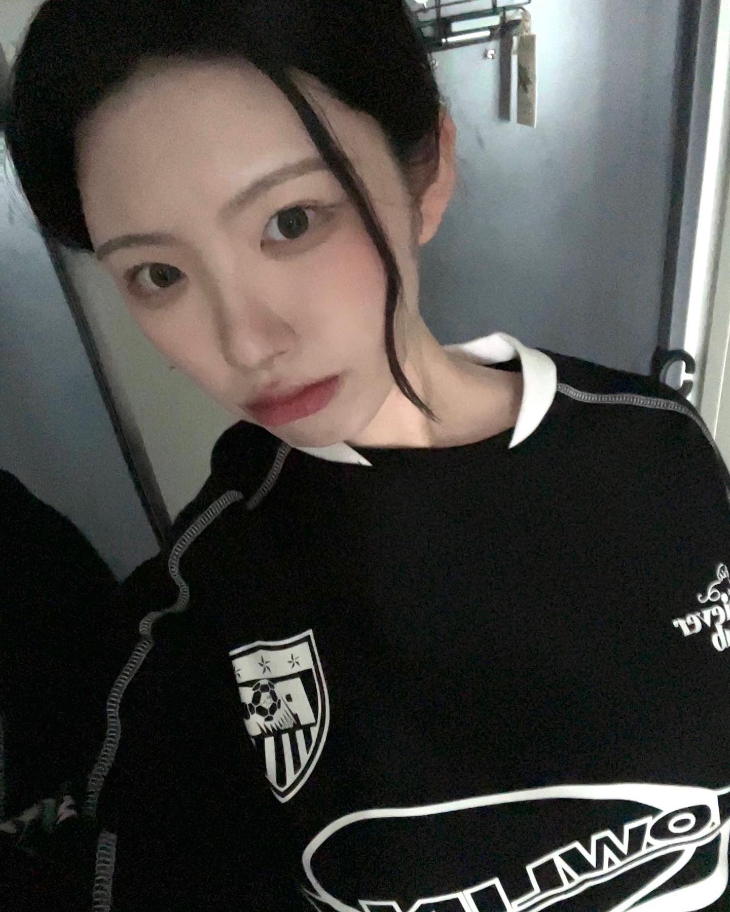 (광고) 레이싱선수같은 스포티한 무드의 맨투맨!

곳곳에 있는 작은 디테일과 로고가 힙하고 기여운..🐶🤍
이거 하나만 입어도 데일리 코디 완성이라 저는 시험기간에도 편해서 거의 매일 착용중이에요.. ꒰ ⸝⸝ɞ̴̶̷ ·̮ ɞ̴̶̷⸝⸝꒱

이 제품은 화이트,블랙 총 2가지 컬러로 리트리버 클럽에서 만나보실 수 있습니다 ˚‧｡♥｡‧˚

retriever_official #리트리버클럽 #리트리버클럽맨투맨
