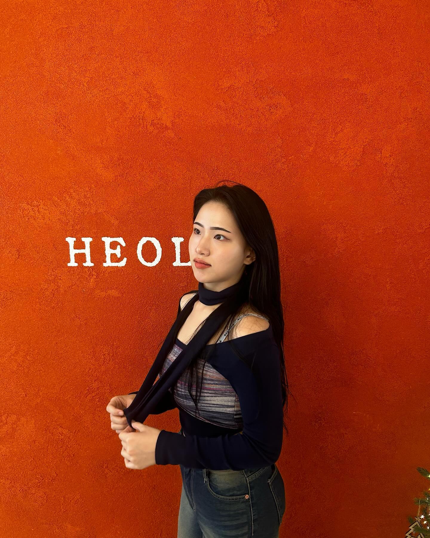 오렌지🧡
.
.
.
.
.
.
.
.
.
.
.
.
.
#행궁 #행궁동 #행궁동카페 #heol 
#헤올커피로스터즈 #디져트 #크로플 
#맛집 #커피 #카페 #카페스타그램 
#카페추천 #디져트카페 #데이트 #뷰 
#뷰맛집 #사진 #사진스타그램 #📸 
#크리스마스트리 #크리스마스 #준비 
#겨울 #겨울맞이 #🥐 #🧡 #🎄