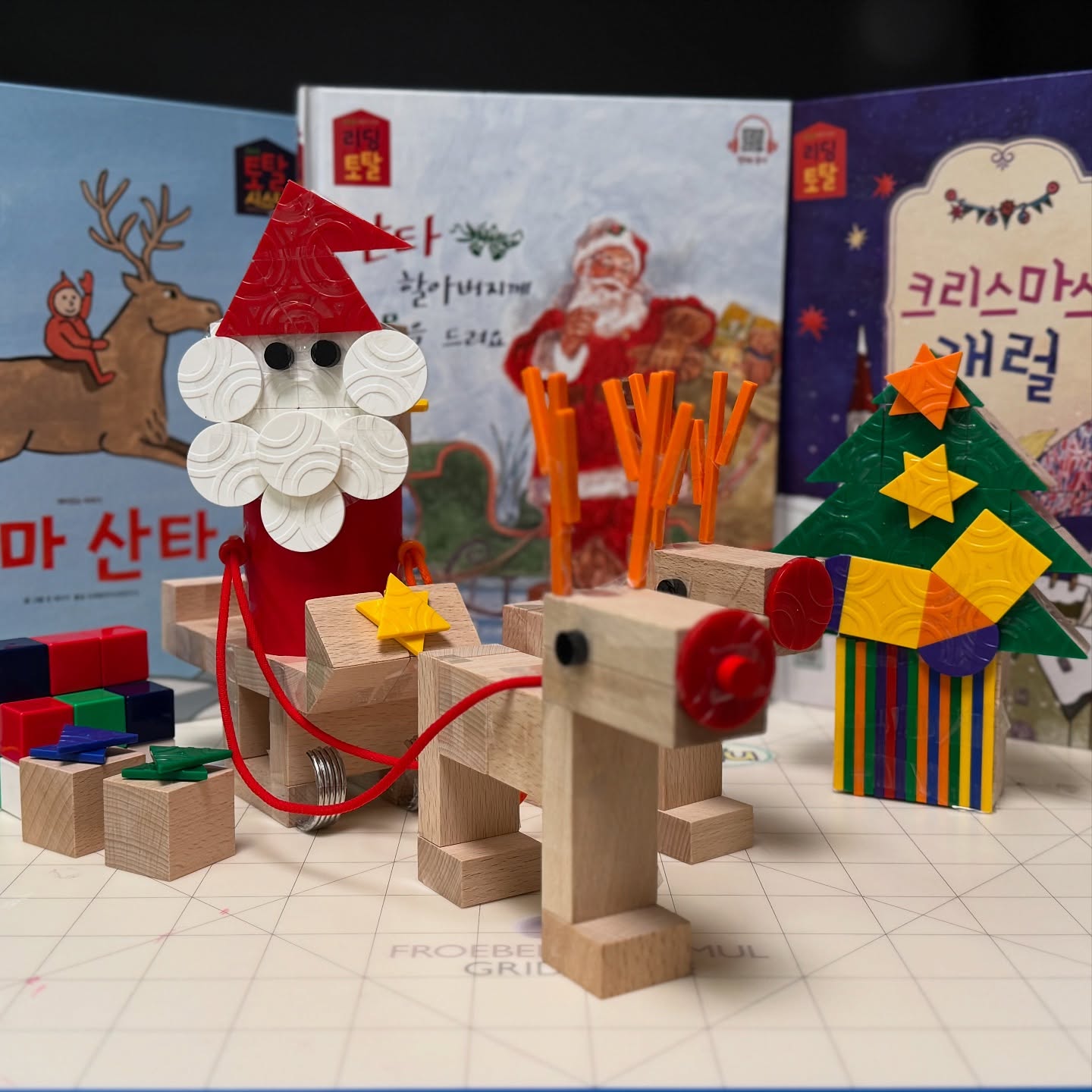 🎄메리메리❤️

축복이가 좋아하는 은물놀이
선생님과 다른 친구들과 함께 해본 특별한 줌 수업😄

godg_gift  수고 많으셨어요☺️💜