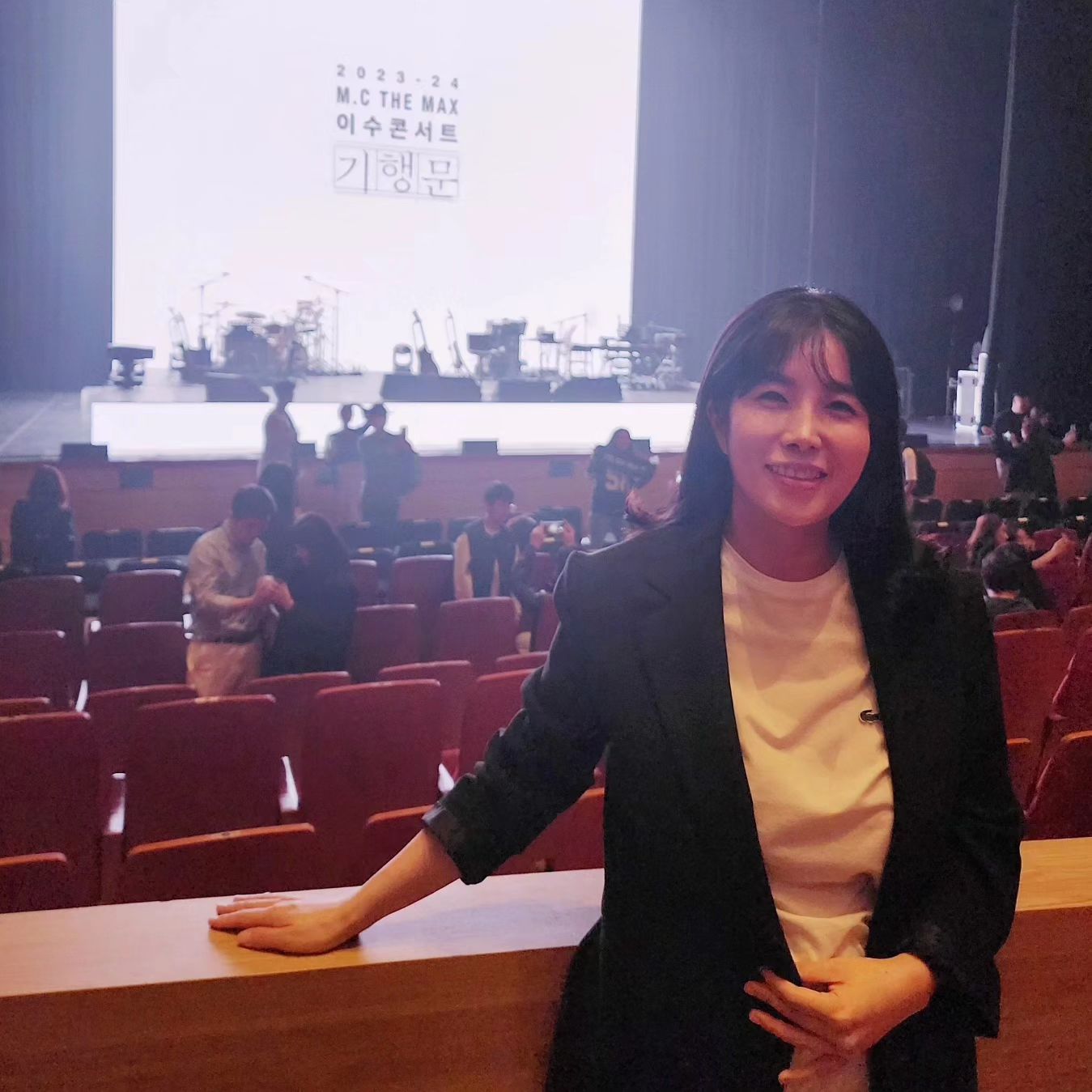 #mcthemax콘서트 🎤🎸
 
 
올해 두번째 관람에 행복, 
콘서트는 계속 됩니다..💓
축복이가 태동을 엄청나게 했던 날😊
행복했던 시간
가고싶은 곳 하고싶은 일 하고 살아요🤍🤍
 
 
 
 
 
______isu______ 
 
 
#산수빈#등산#등산스타그램#대구
#mcthemax#콘서트#이수콘서트#기행문
#mcthemax#엠씨더맥스#축복이#23주