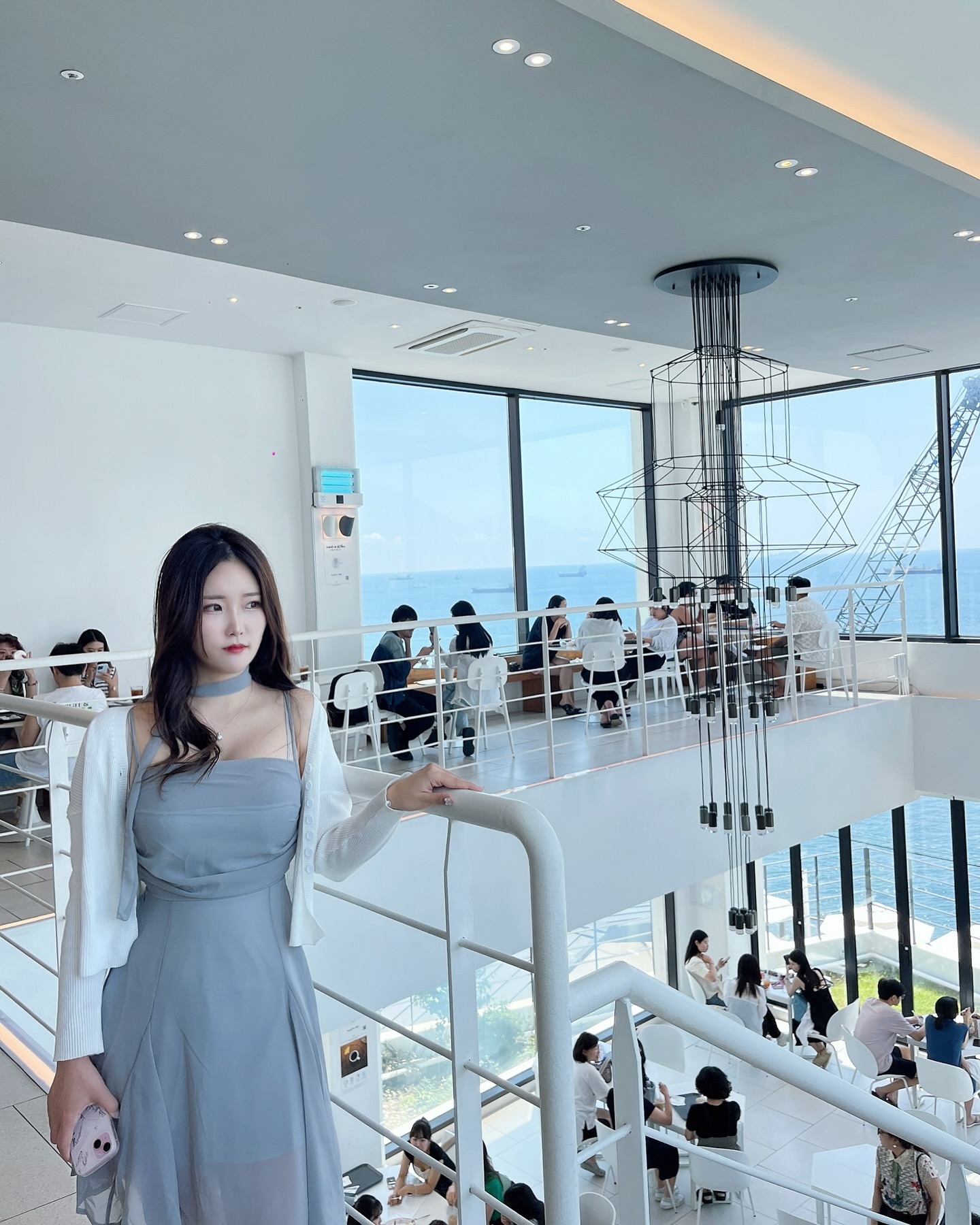 부산 보름살이 시작☺️💙
매년 1-2번 부산오기 시작한지 4년이 지났는데
이번에는 길고 여유롭게 보름동안 즐기러 왔어요✨

재택근무로 며칠은 일도 하지만 신나네용ㅎㅎㅎ
모두 주말 마무리 잘하시고! 한주도 파이팅이에요!🫶🏻

#부산보름살기 #부산여행 #영도카페 #흰여울문화마을 
#영도흰여울길 #영도핫플 #여행스타그램