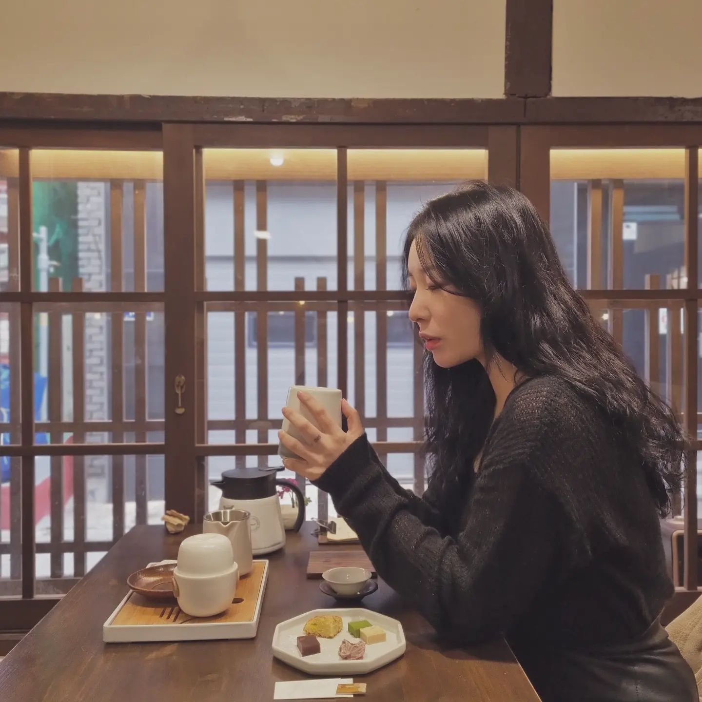 .
따끈따끈🍵

#여든여덟밤
88bam_teahouse
경북 포항시 남구 구룡포읍 구룡포길 143-1

#포항일본인가옥거리 
#포항카페 #포항찻집