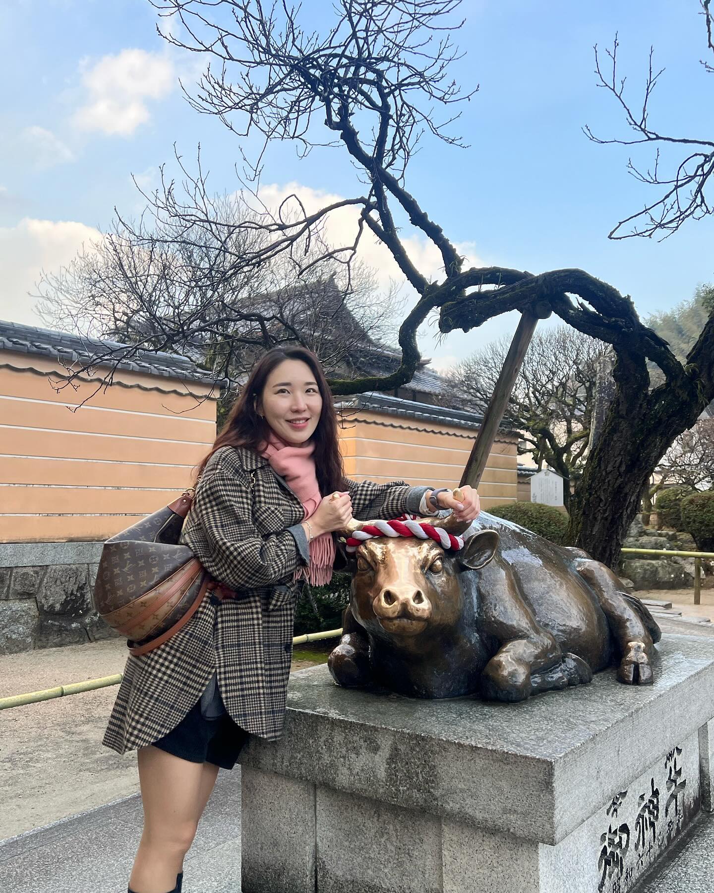 후쿠오카여행 마지막사진..🫠
⠀
다시 현실로 돌아올 시간 (사실 예전에 돌아옴)
⠀
⠀
참,
제 별명 왜 딸기인지 아직 아무도 못 맞히셨더라구요.....? 쉬울줄 알았눈데...🙄🍓
⠀
⠀