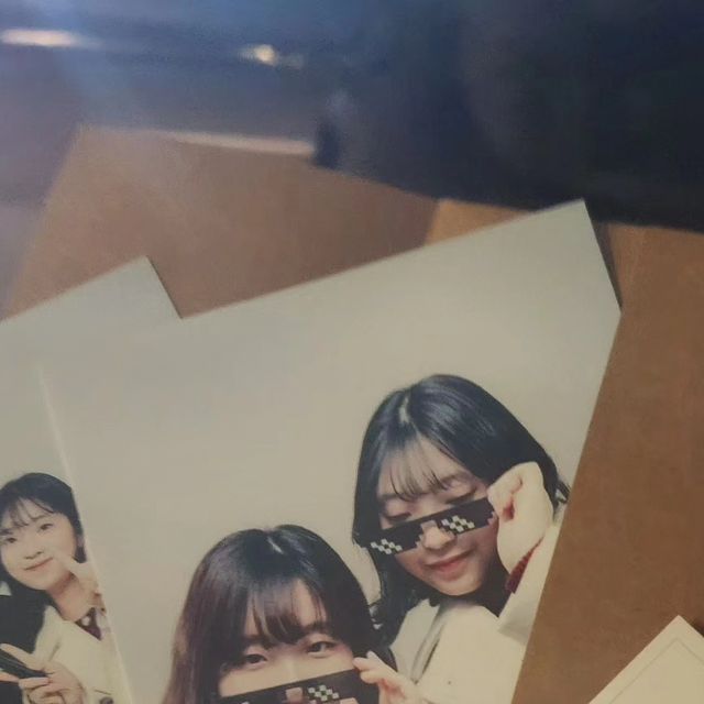 きしま._.みお on Instagram: "❤신촌 셀프 스튜디오-오늘 우리 사진관🤍 요번에 가게된 신촌 오늘 우리 사진관:) 가성비 좋은 가격과 원본사진두 무료제공이라서 갔던 사진관중 가장 합리적이