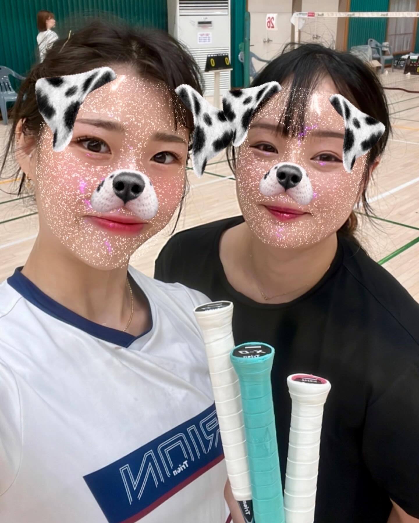 #댕동여지도_대전 with trion 💙
#도솔체육관

5월 댕! 동여지도는 대전_ 테크니스트open대회 출전!!

미연이랑 3년전에 제주도에서 처음보구 연이 이어져서 대회라닝!
너무 재밌었다! 마음도 편하구 각자하고 싶은거 다하구 ㅋㅋㅋ
대회는 아쉽지만 그런 맛이 또 있당!!
자주보구 자주 나가보자ㅋㅋ

구미 또 접수하러 가겠써~~~
김천구미 드릉ㄷㅡ릉 합니당!!
재밌었구 고생많았엉!!😆

#댕동여지도_대전 #대전맛집 #대전배드민턴 #뚜라이온이랑! #트라이온