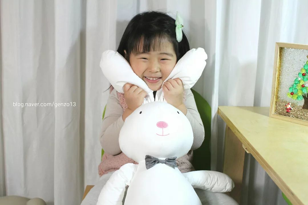ෆ

잘때마다 보들보들 엄마 팔 만져야 하는 너란아이
인형중에 최고로 좋아하는 토끼인형으로 포근하니 폭닥하니 털빠짐 진드기 걱정 없으니 엄춍 만족ෆ

#협찬 #애착인형 #토끼애착인형 #아기애착인형 #브리즈우드가든 #애둘개둘 #애개육아