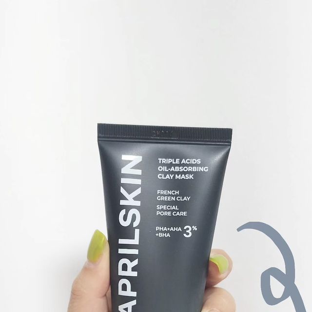팡탱 on Instagram: "#광고 여름에 특히 난리나는 모공 @aprilskin_korea 으로 집중 관리하기 요즘 동남아 마냥 습하고 더워지는 날씨에 모공도 함께 넓어지더라고요 그래서 사용해본 #에이프릴스킨