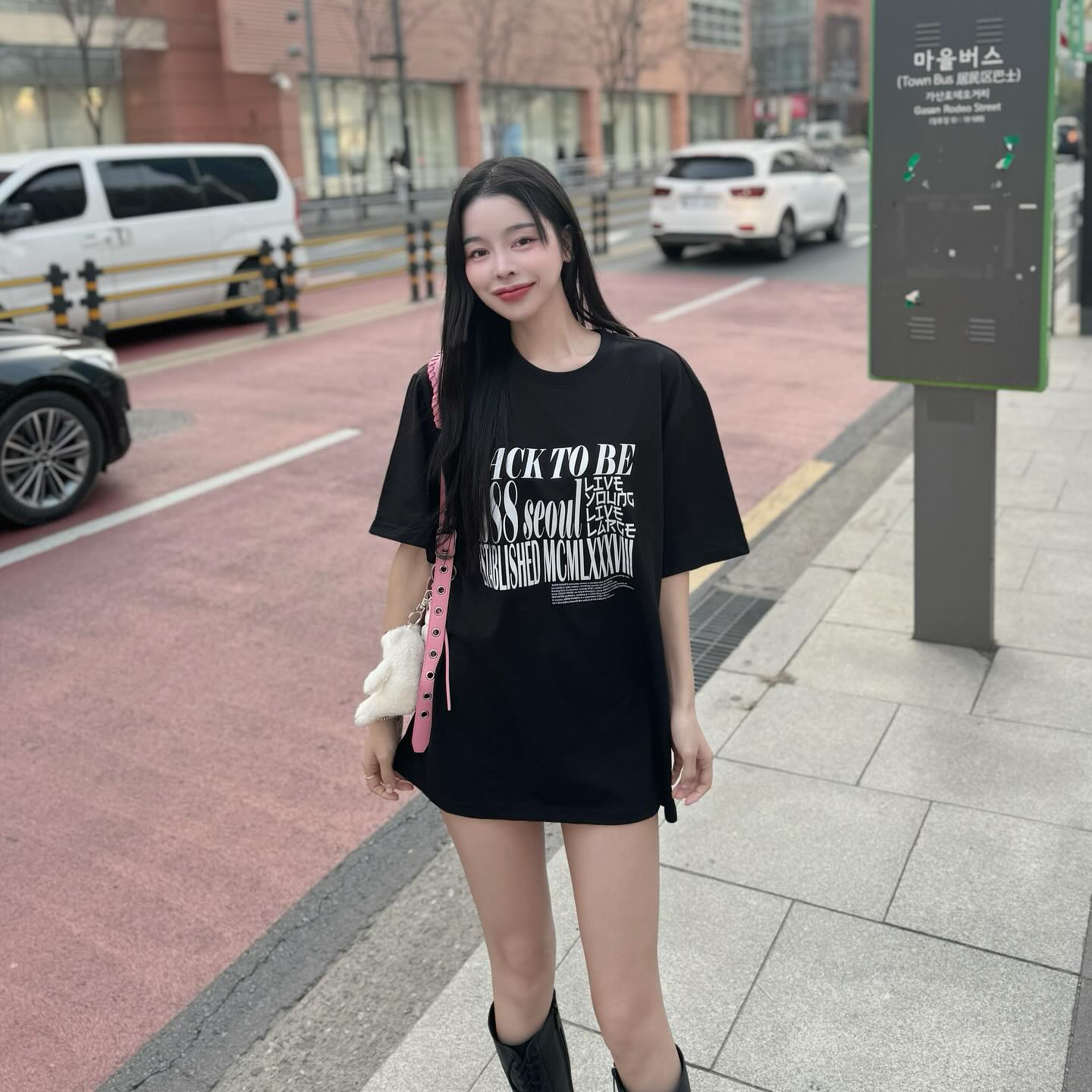#광고 
빈티지한 그래픽 너무 예쁘죠🦋
.
.
.
#오오티디 #무채색코디