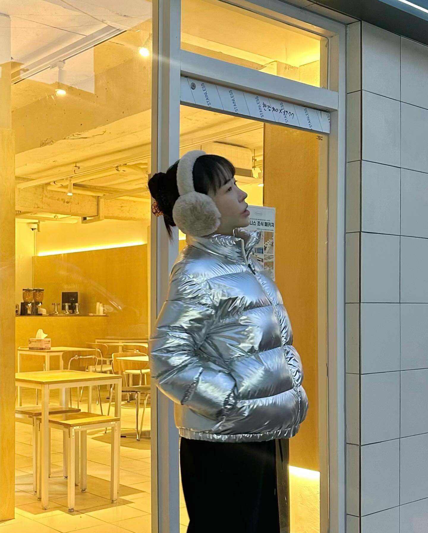 #광고 
나만을 위한 시간 , 랜만에 혼캉스 🫧

볼 일 보러 파주 갔다가 접근성 좋은 가성비 숙소 발견 !
깔끔한 인테리어에 전 객실 스타일러가 있고
무료주차 가능 , 비지니스 호텔로 최적 !

조식도 가능하지만 피곤열매 탓에 아쉽게 패스 🥹
금촌역 근처 가게 된다면 재방문 의사 1000% 👏🏻
#파주호텔 #파주가볼만한곳 #파주숙소