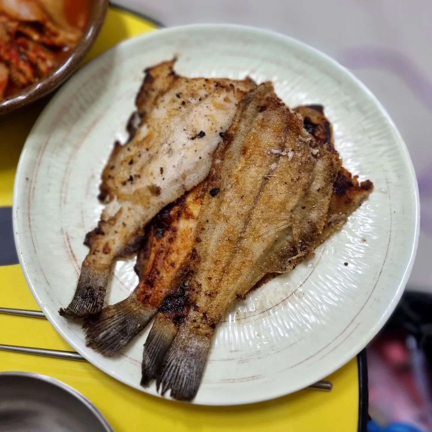 #챈이네
.
.
생선은 구워도 마시꼬 조림도 마시꼬
튀김도 마시꼬. 아 쉬는날 반찬해야지
.
.
#챈이네집밥 #집밥레시피 #쉬운레시피
#생가자미 #가자미조림 #가자미구이 #혼밥
#혼밥메뉴 #메뉴고민 #집밥메뉴 #자취생혼밥
#koreafood #foodie #집밥 #선팔맞팔