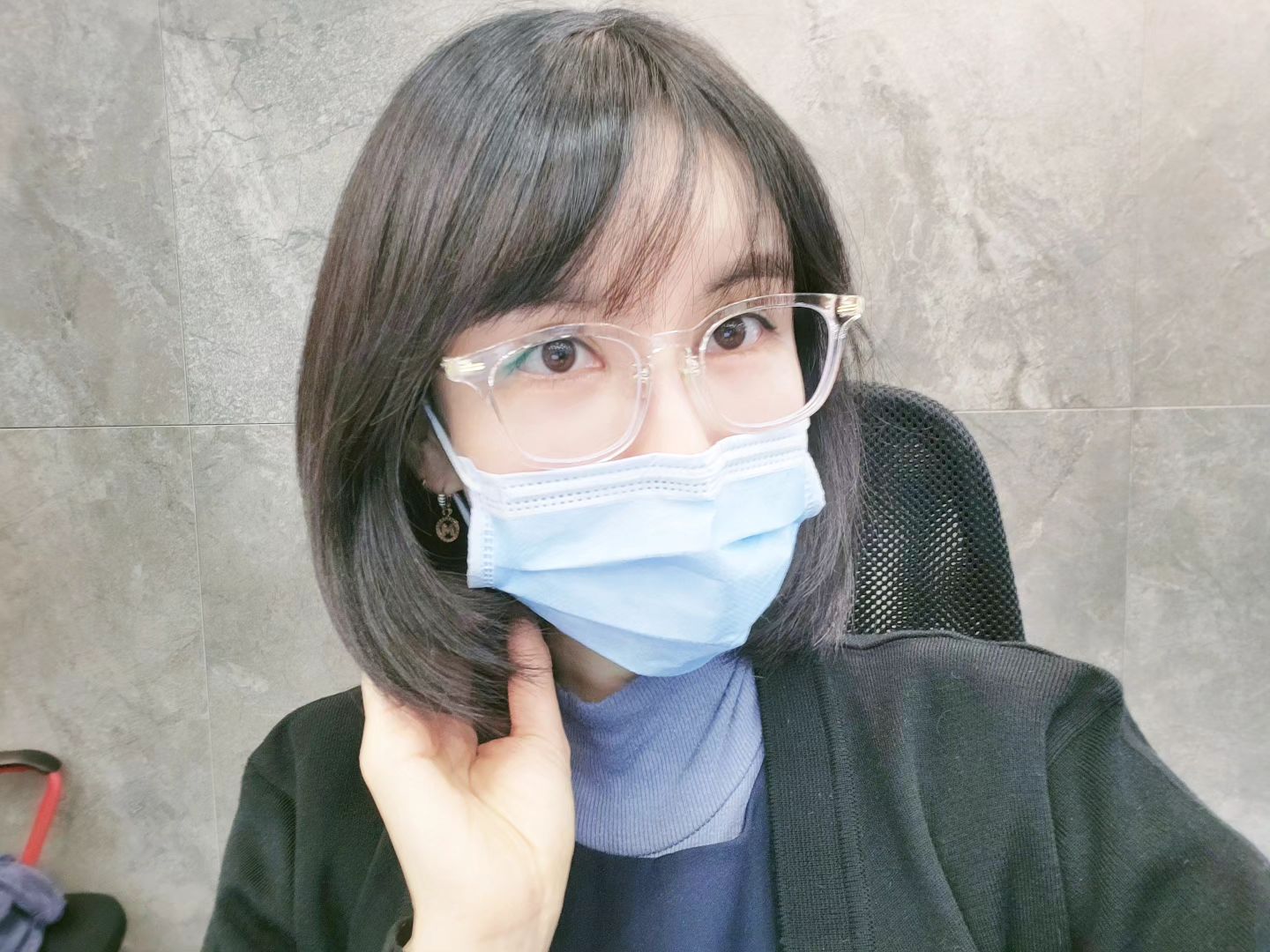 #협찬 #데일리템

✔️ 차홍 픽스 디테일 헤어 마스카라

차홍 픽스 티테일 헤어피니쉬마스카라예요
3초잔머리커버_아이돌잔머리커버 제품으로도
유명한 제품으로
식물 유래 성분을 함유하고 있고
잔머리, 곱슬머리(돼지털), 구렛나루 케어용으로
사용할 수 있어요
퍼펙트 피니쉬로 떡짐케어 스타일링을 엣지있게
표현할 수 있고 3초 셋팅에 24시간 지속력을
자랑한답니다
-전문가가 아니더라도 2% 부족한 스킬을 채워줄 수 있으며
자유롭게 볼륨 업&다운,다운펌 스타일링
바람에 휘날리는 지저분한 잔머리 케어,품위유지가
가능한 디테일 헤어 마스카라랍니다

https://chahong.com/product/detail.html?product_no=327&cate_no=244&display_group=1

#차홍 #차홍헤어마스카라 #잔머리마스카라 #차홍신제품 #아이돌잔머리커버 #피부저자극 #두피저자극 #잔머리케어 #3초셋팅 #24시간지속력 #선팔 #맞팔 #선팔은맞팔