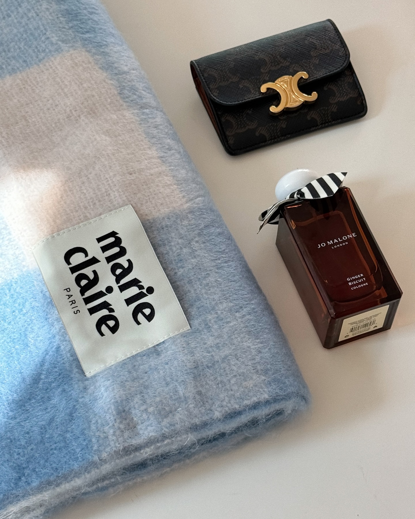 폭닥폭닥 마리끌레르 체크 머플러 귀여워..🩵🫧🕊️
marieclairekorea  함께 겨울준비 시작~!